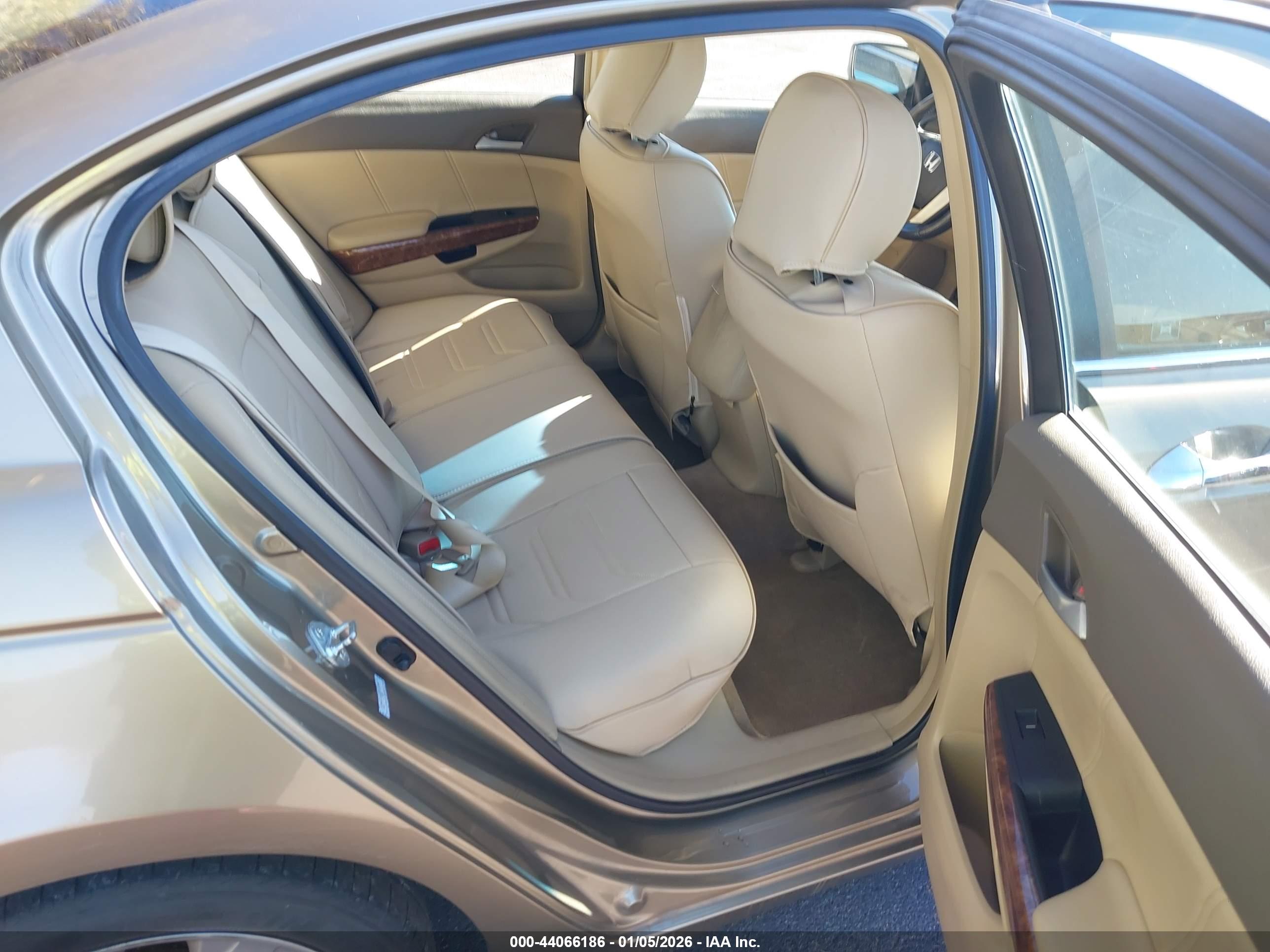 HONDA ACCORD image 8