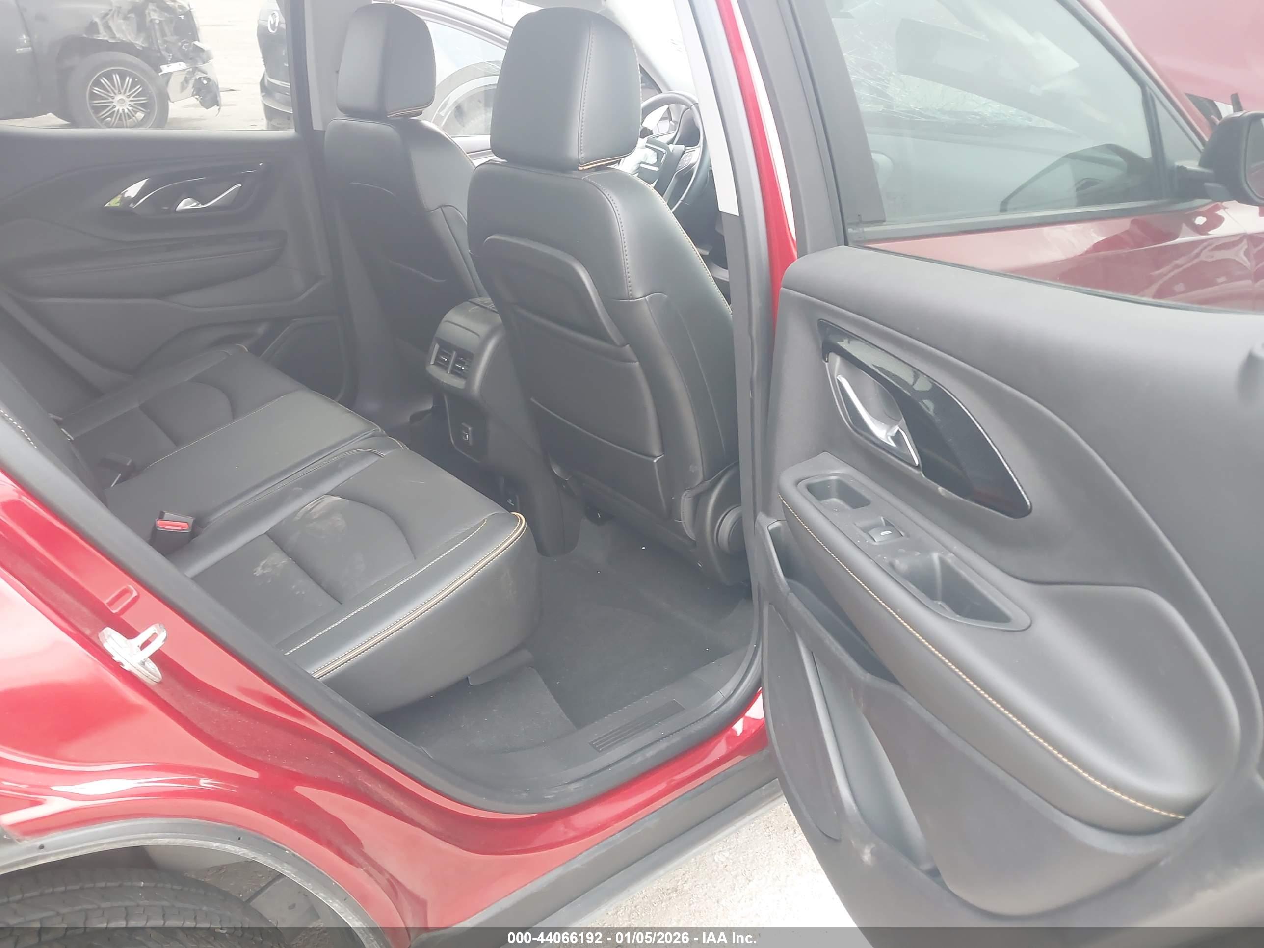 GMC TERRAIN image 8