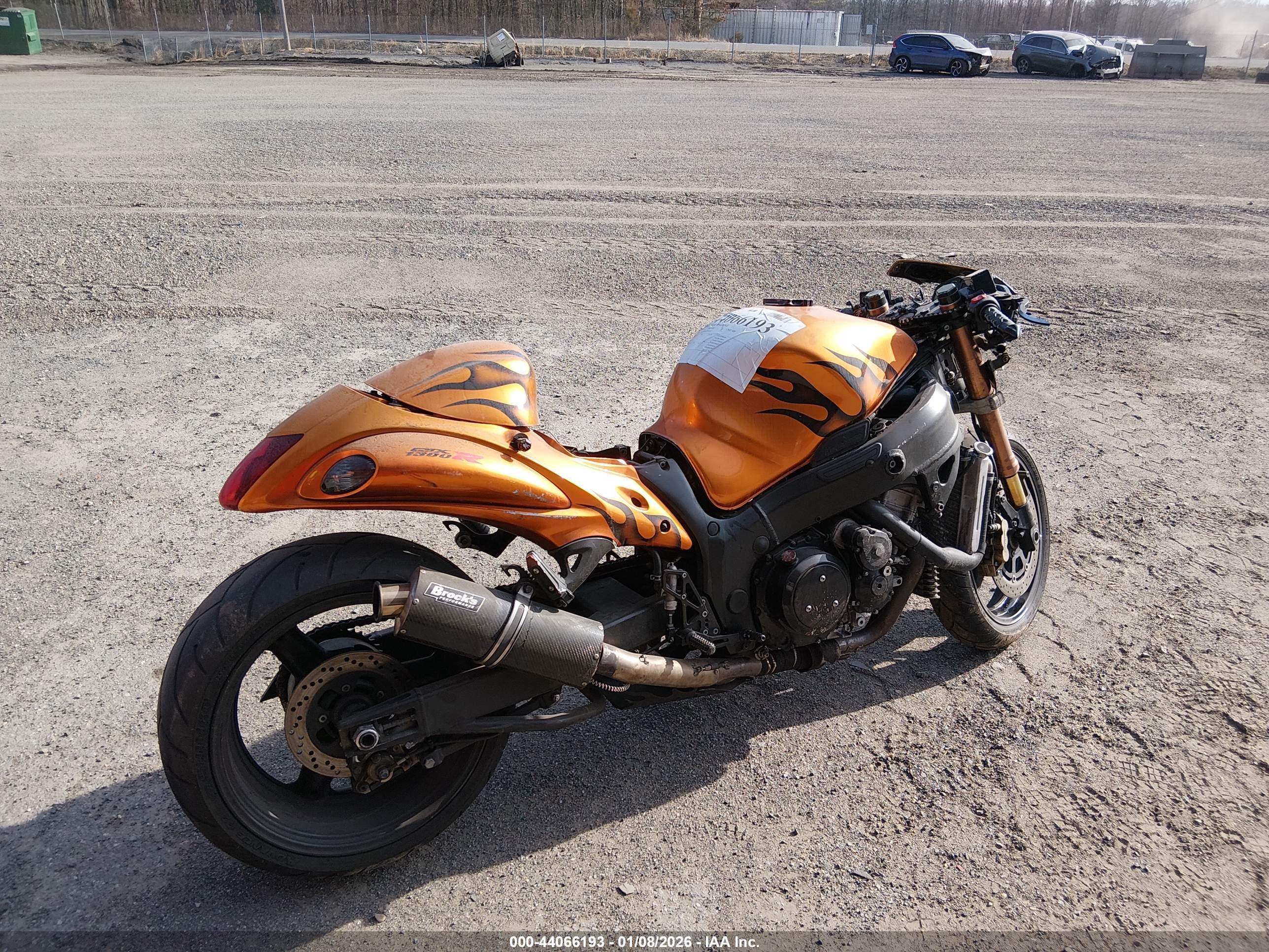 SUZUKI GSX1300 image 4