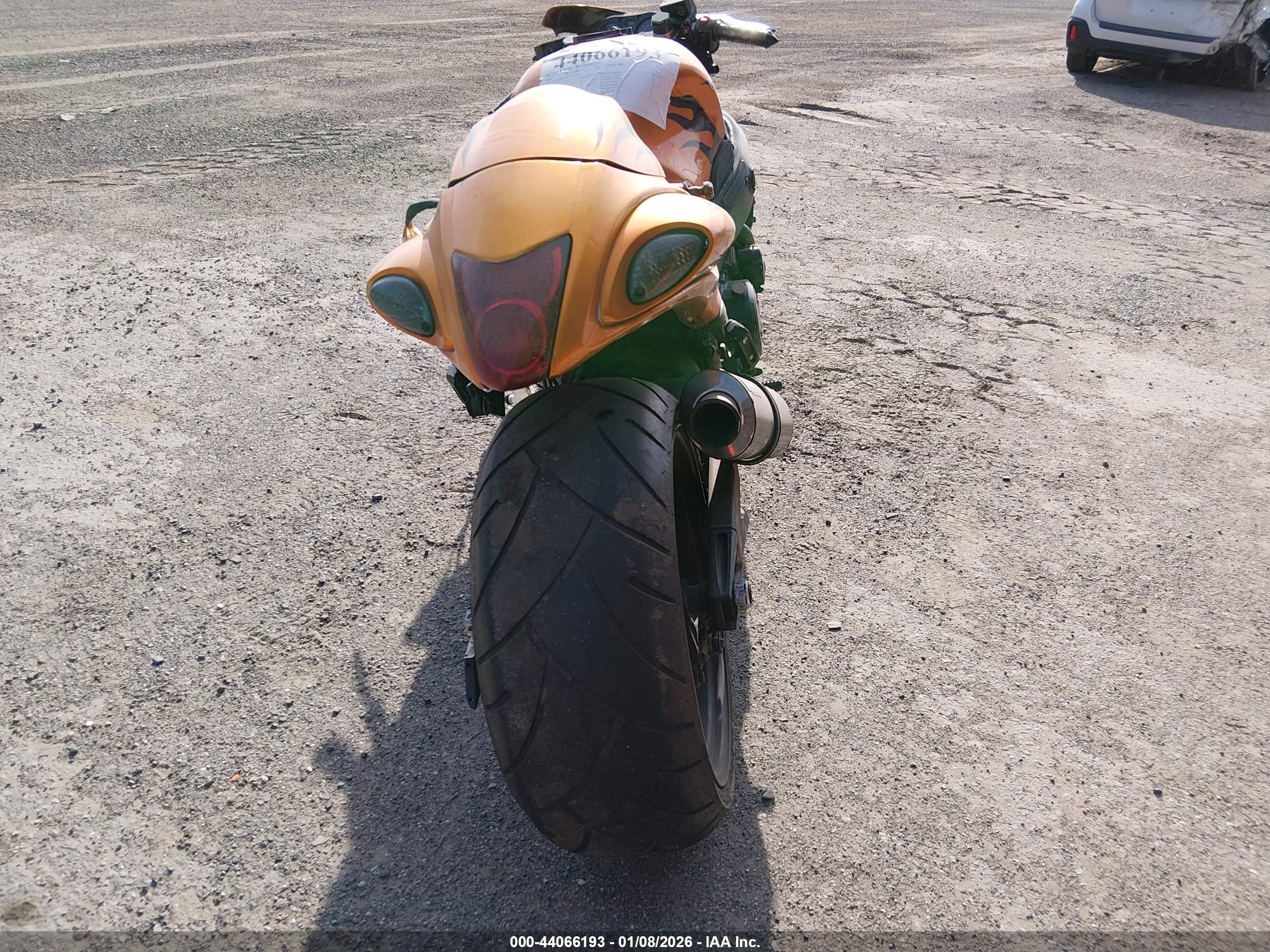 SUZUKI GSX1300 image 6