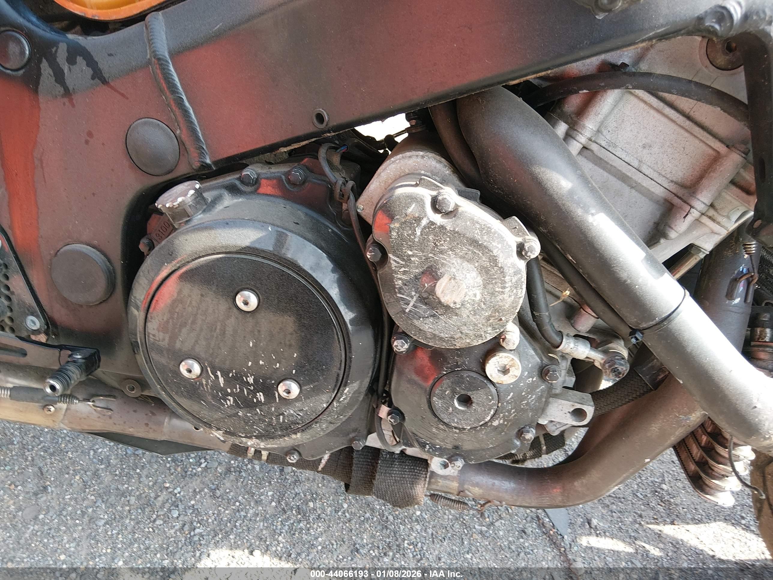 SUZUKI GSX1300 image 8