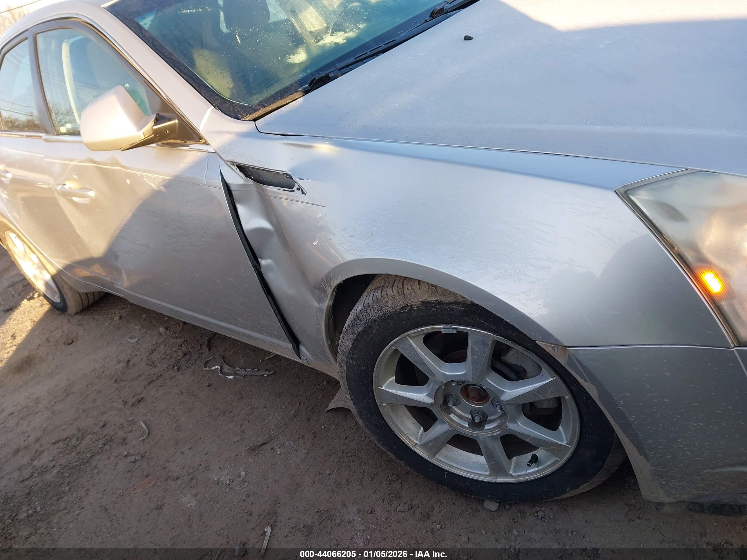 CADILLAC CTS image 6
