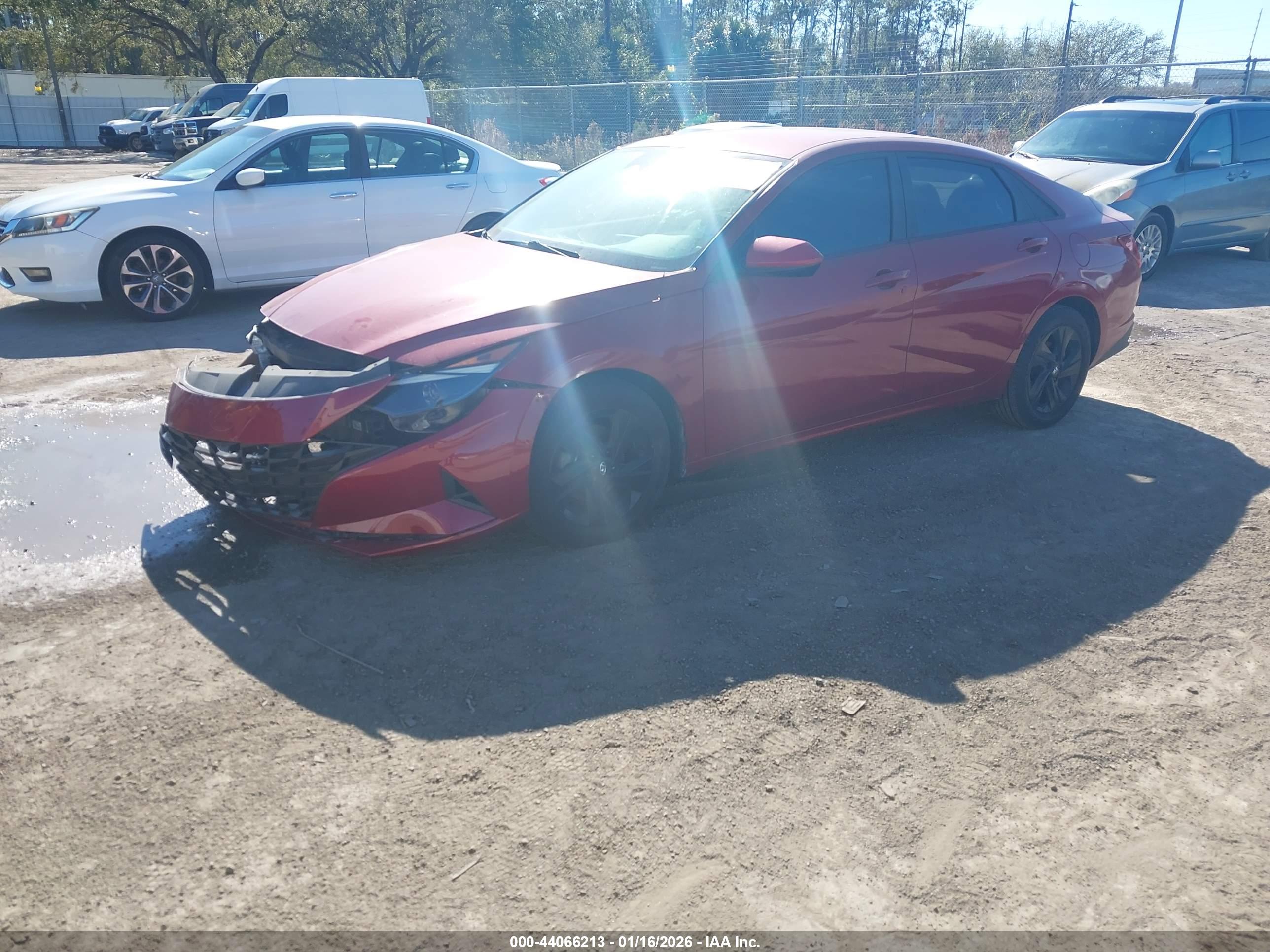 HYUNDAI ELANTRA image 2