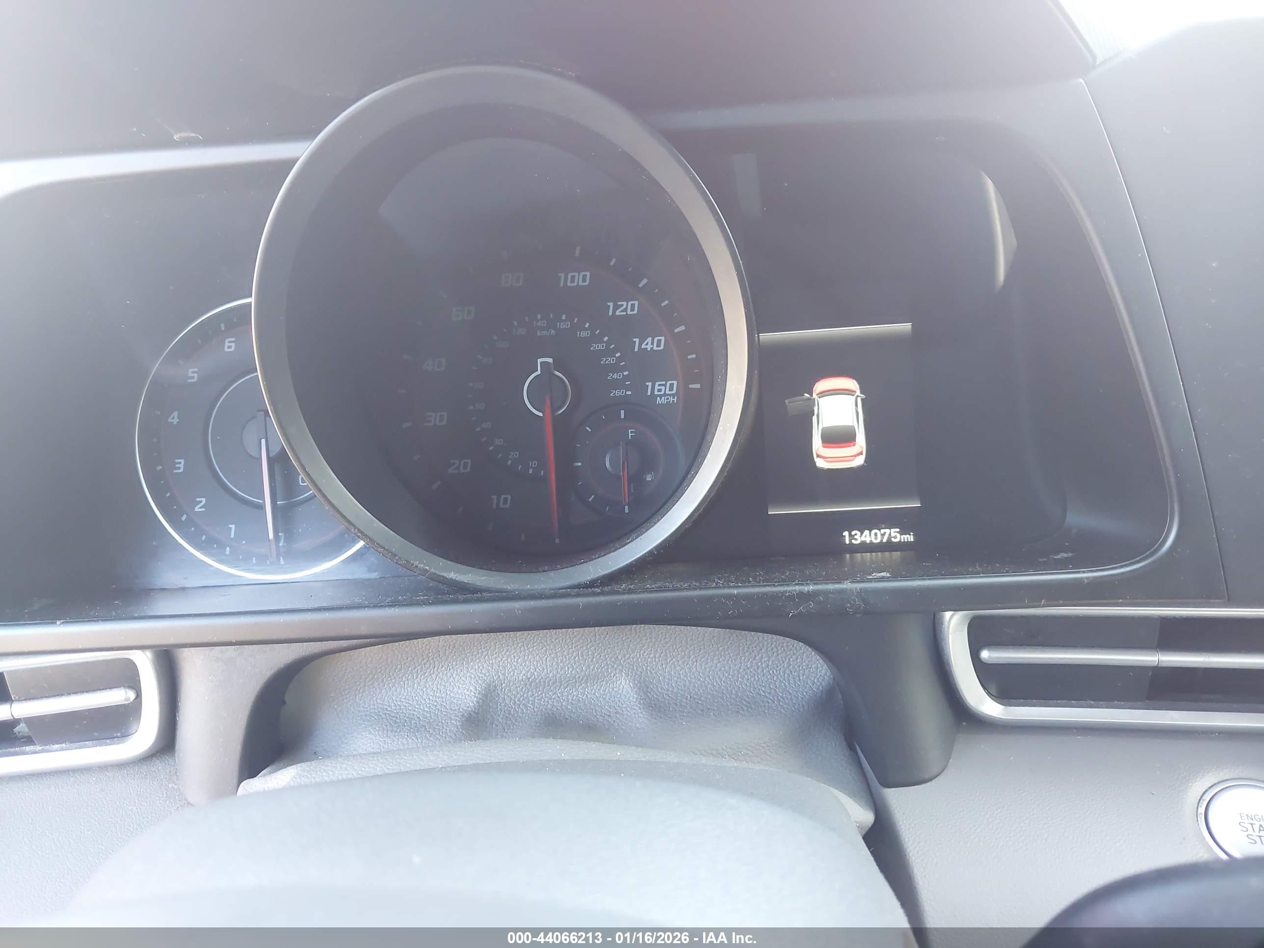 HYUNDAI ELANTRA image 7