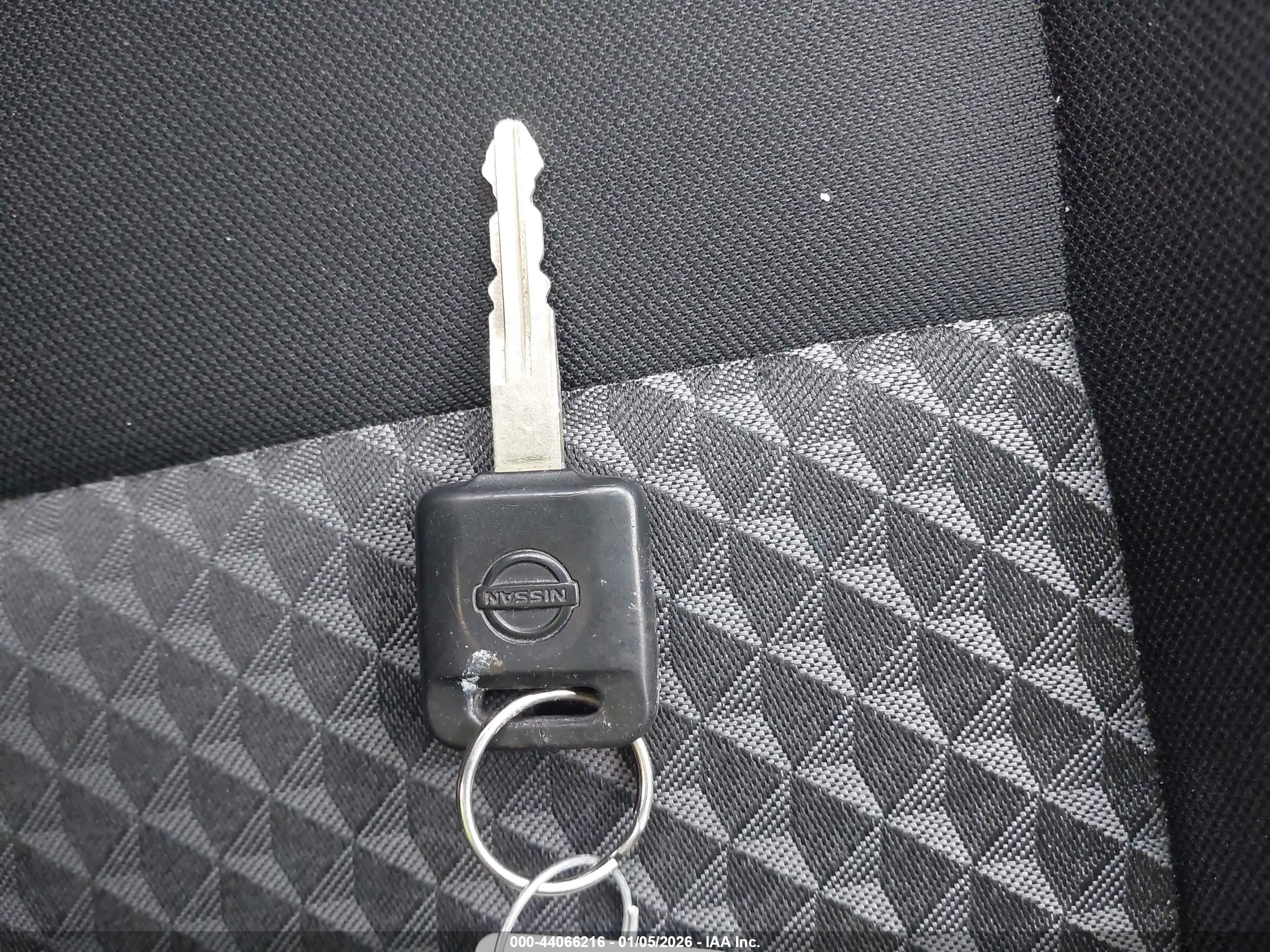 NISSAN VERSA image 11