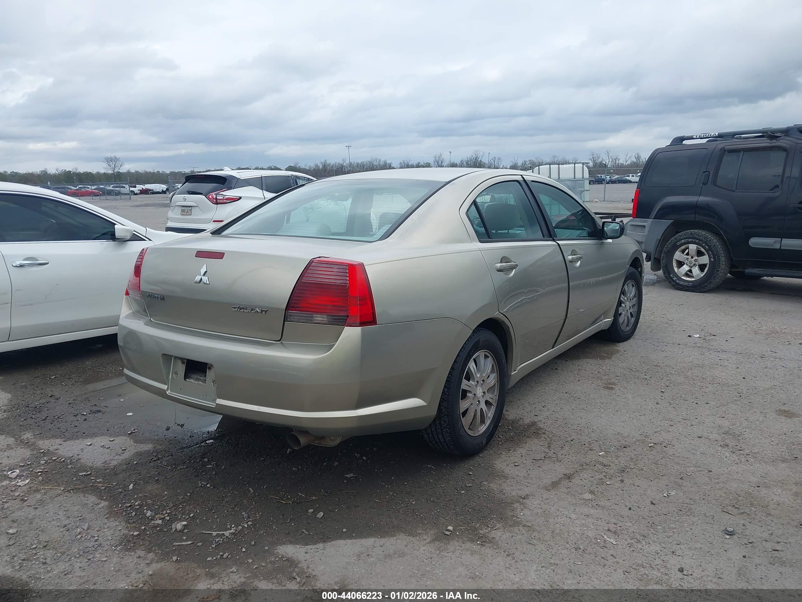 MITSUBISHI GALANT image 4
