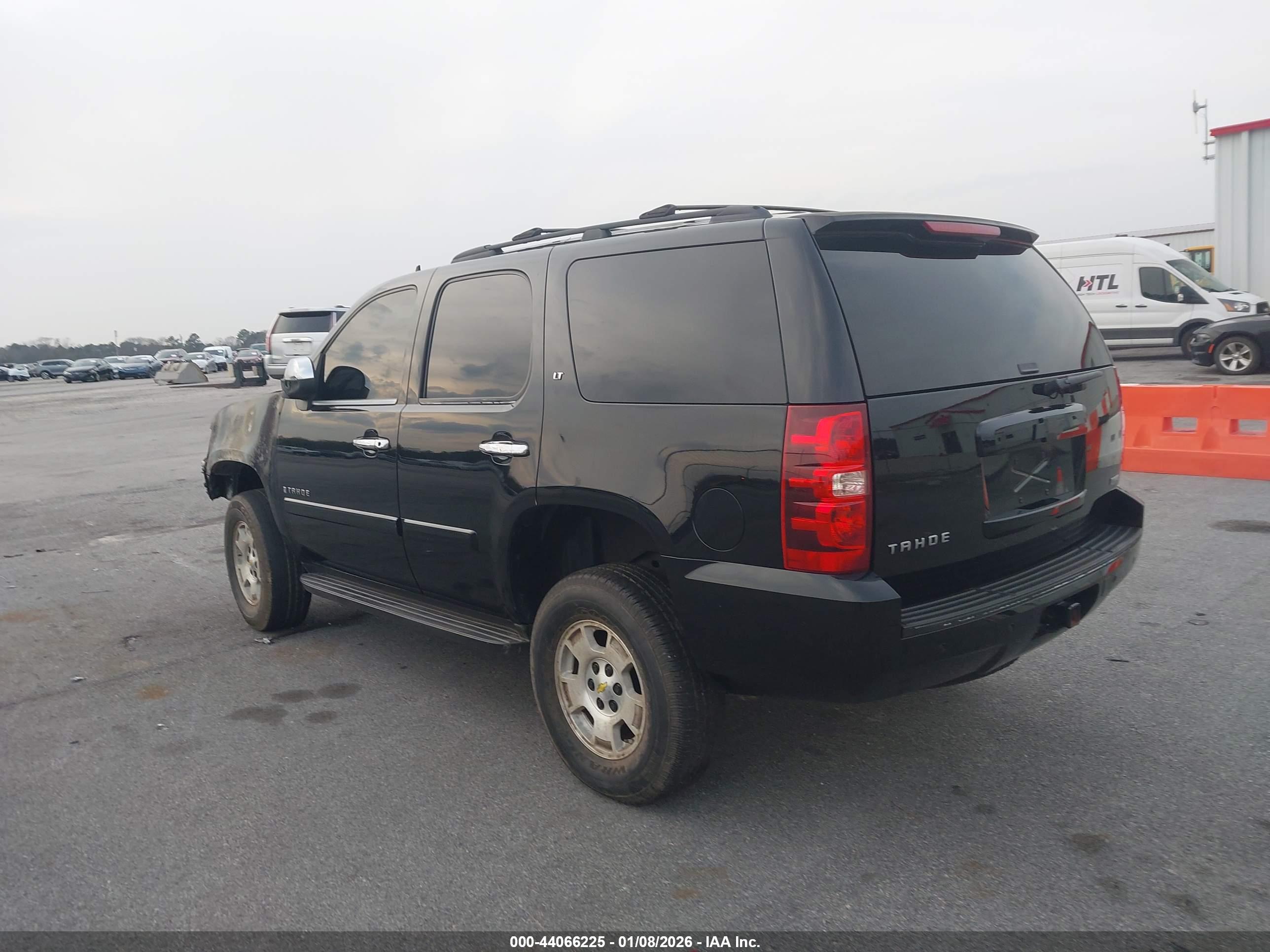 CHEVROLET TAHOE image 3