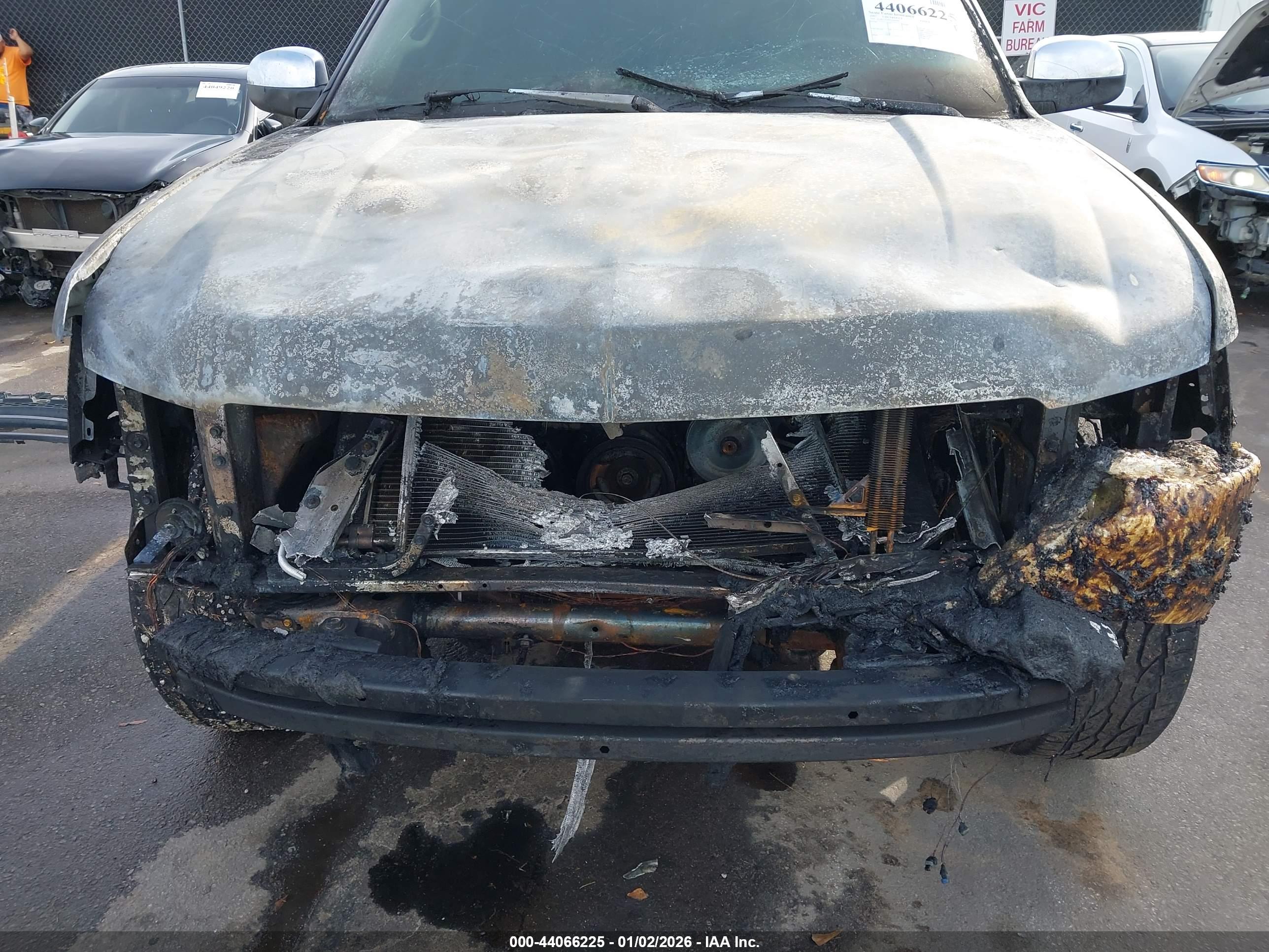 CHEVROLET TAHOE image 6
