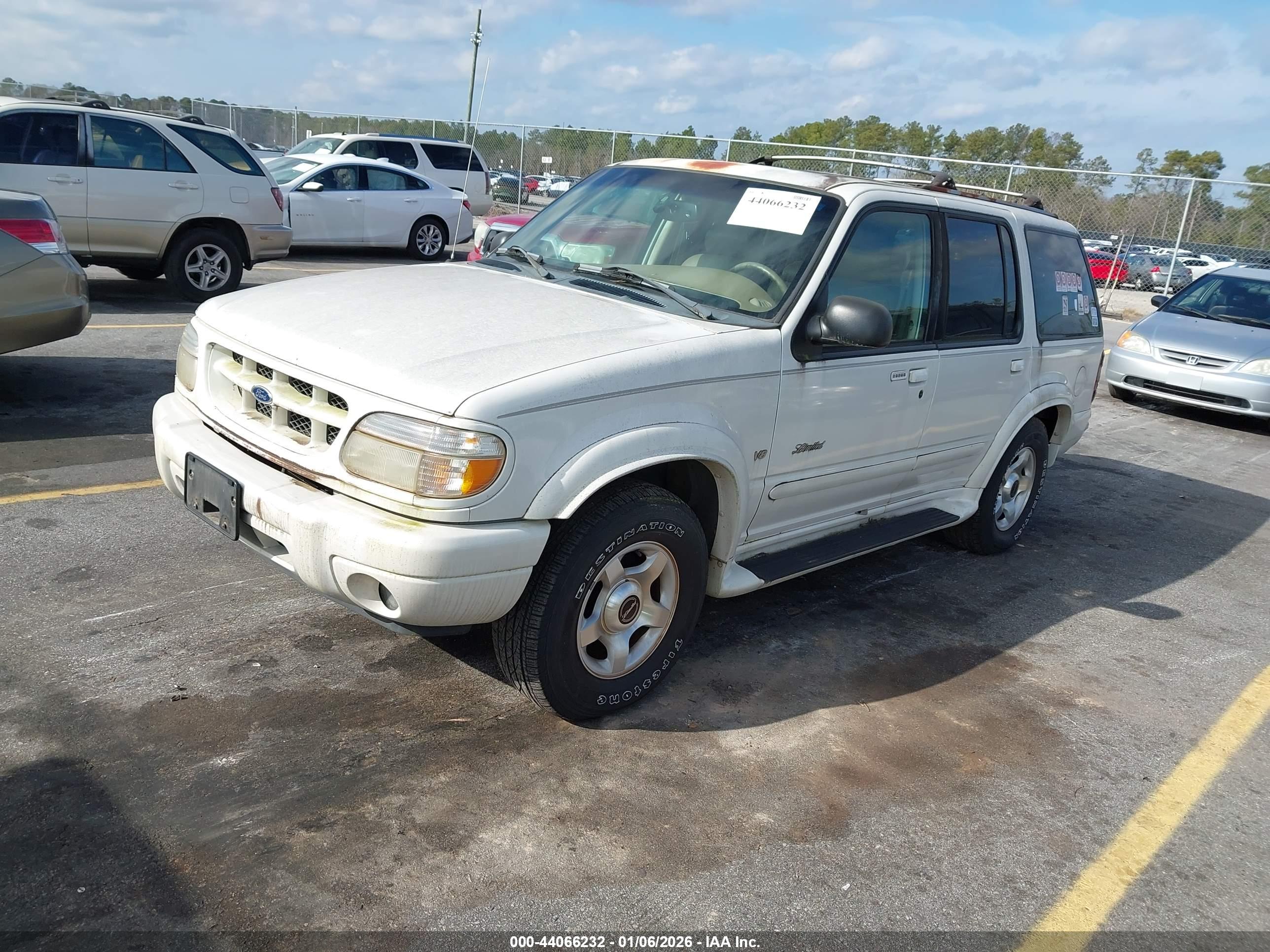 FORD EXPLORER image 2