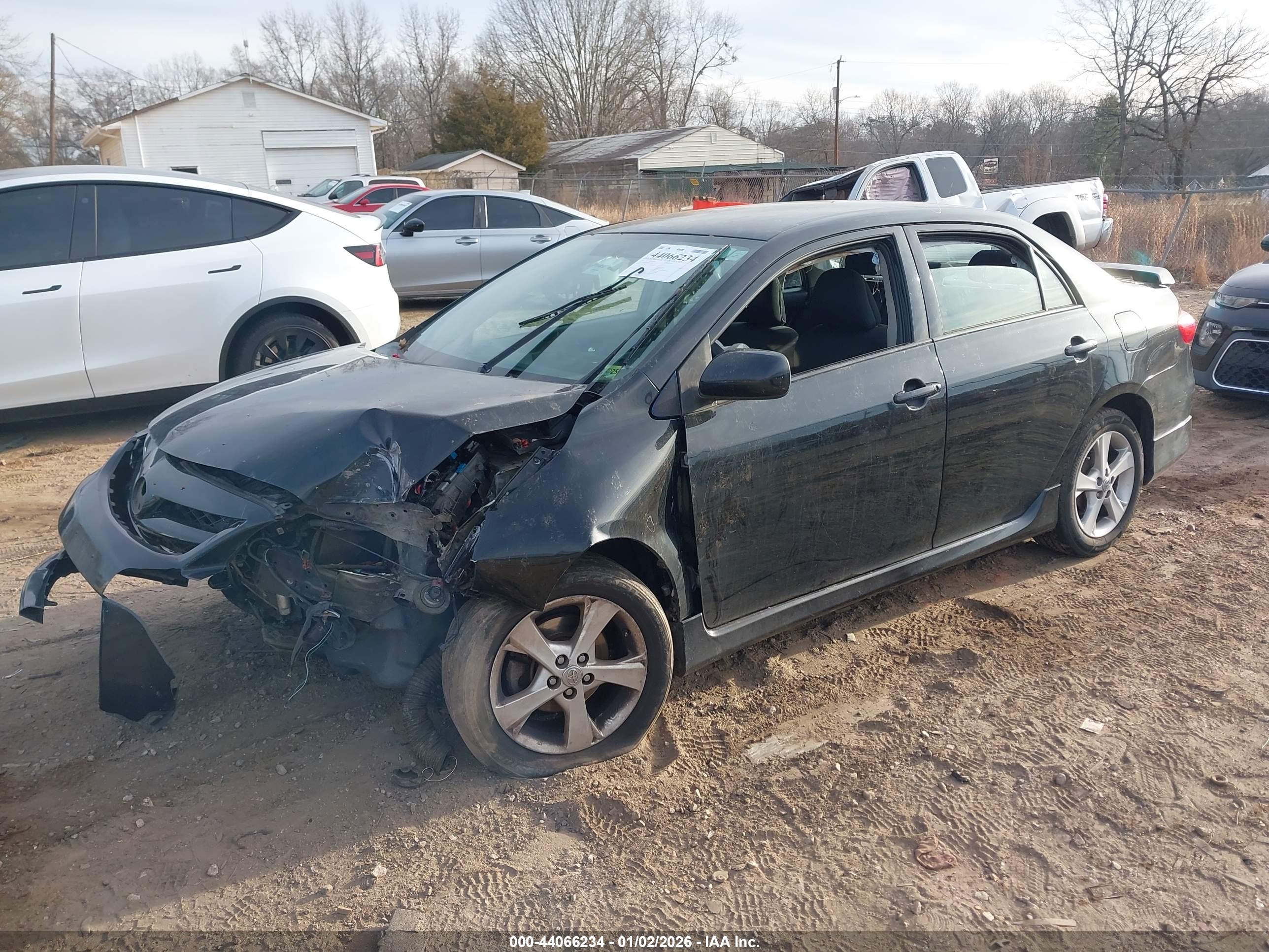 TOYOTA COROLLA image 2