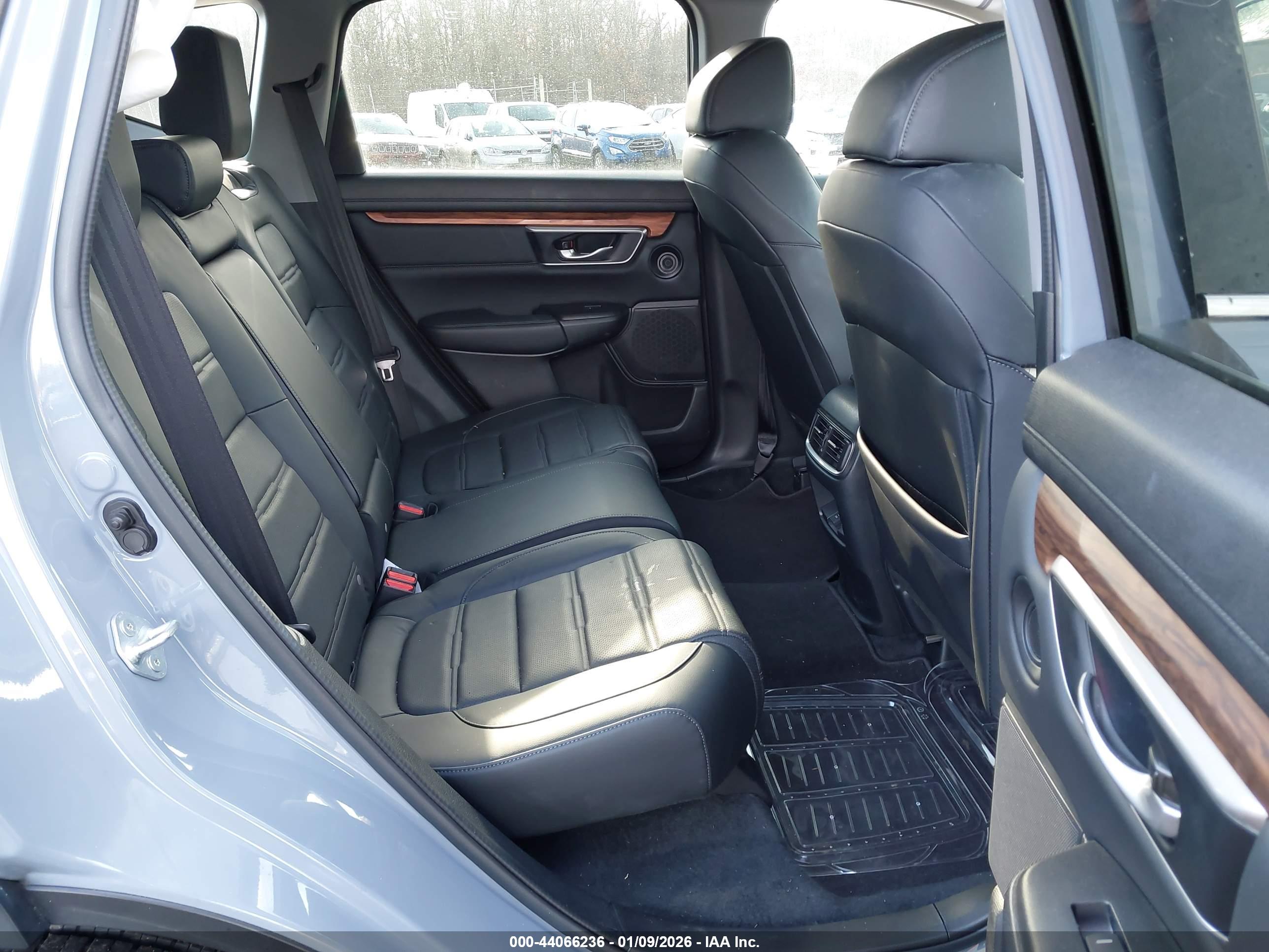 HONDA CR-V image 8