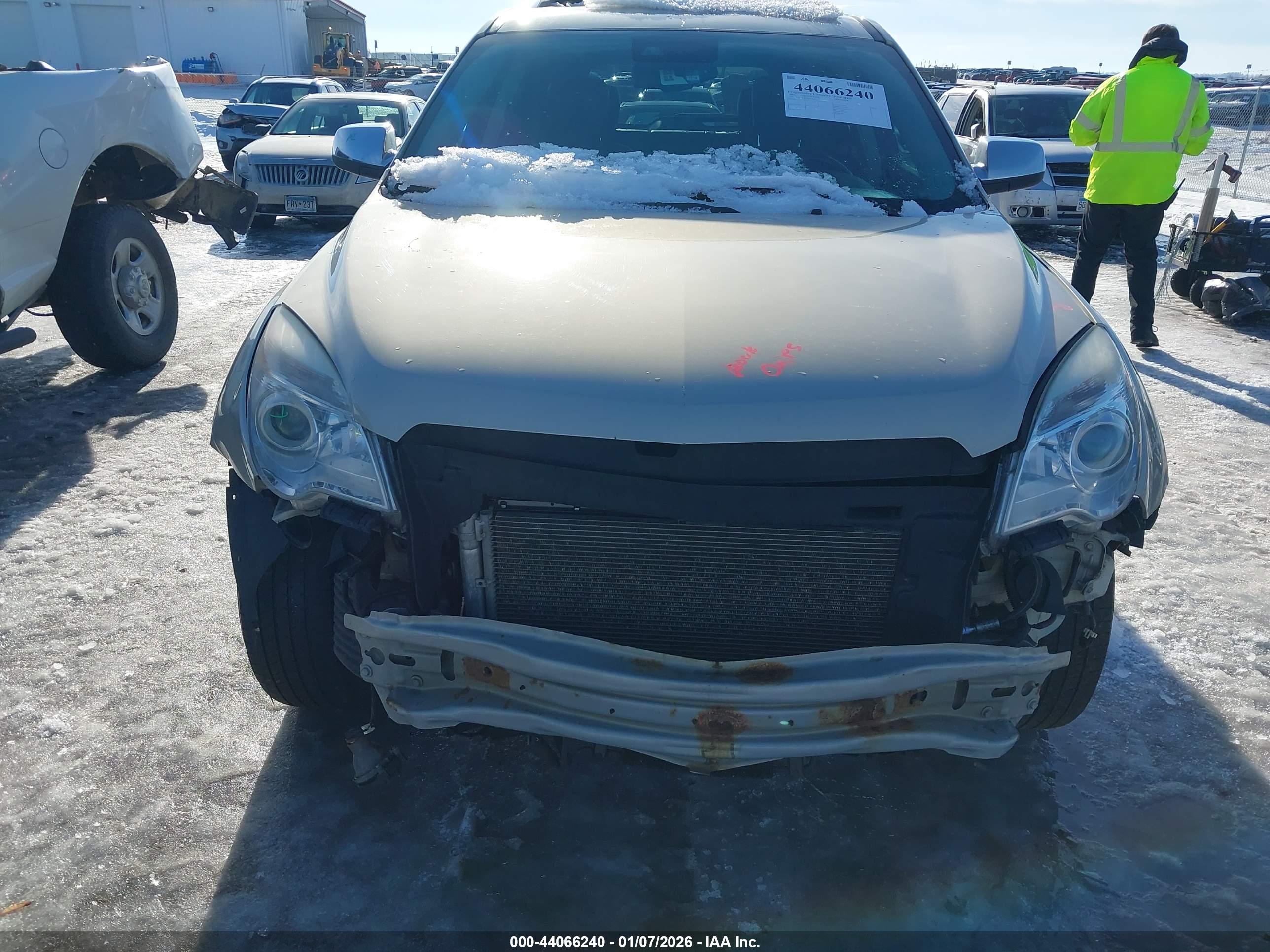 CHEVROLET EQUINOX image 6