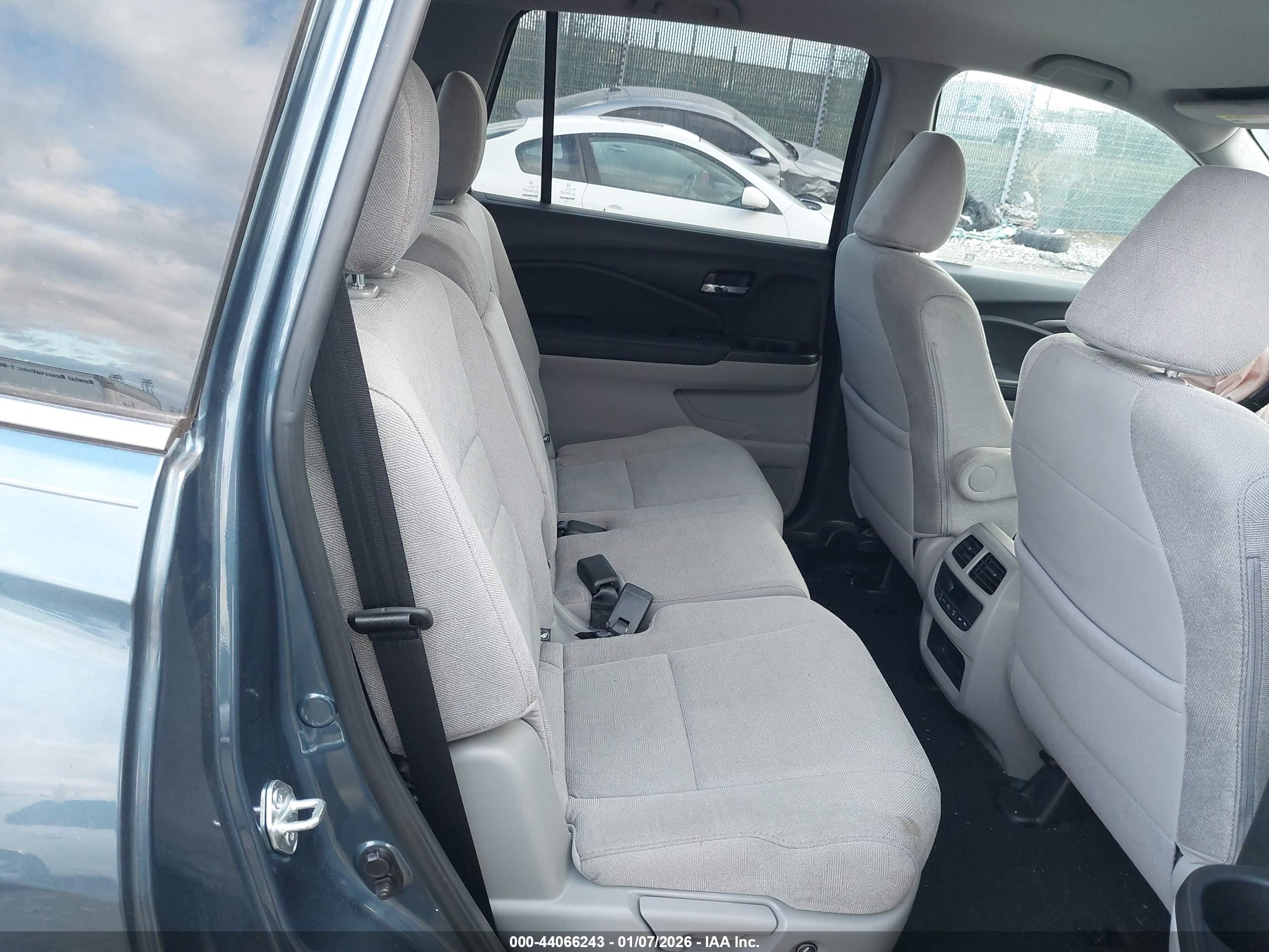 HONDA PILOT image 8