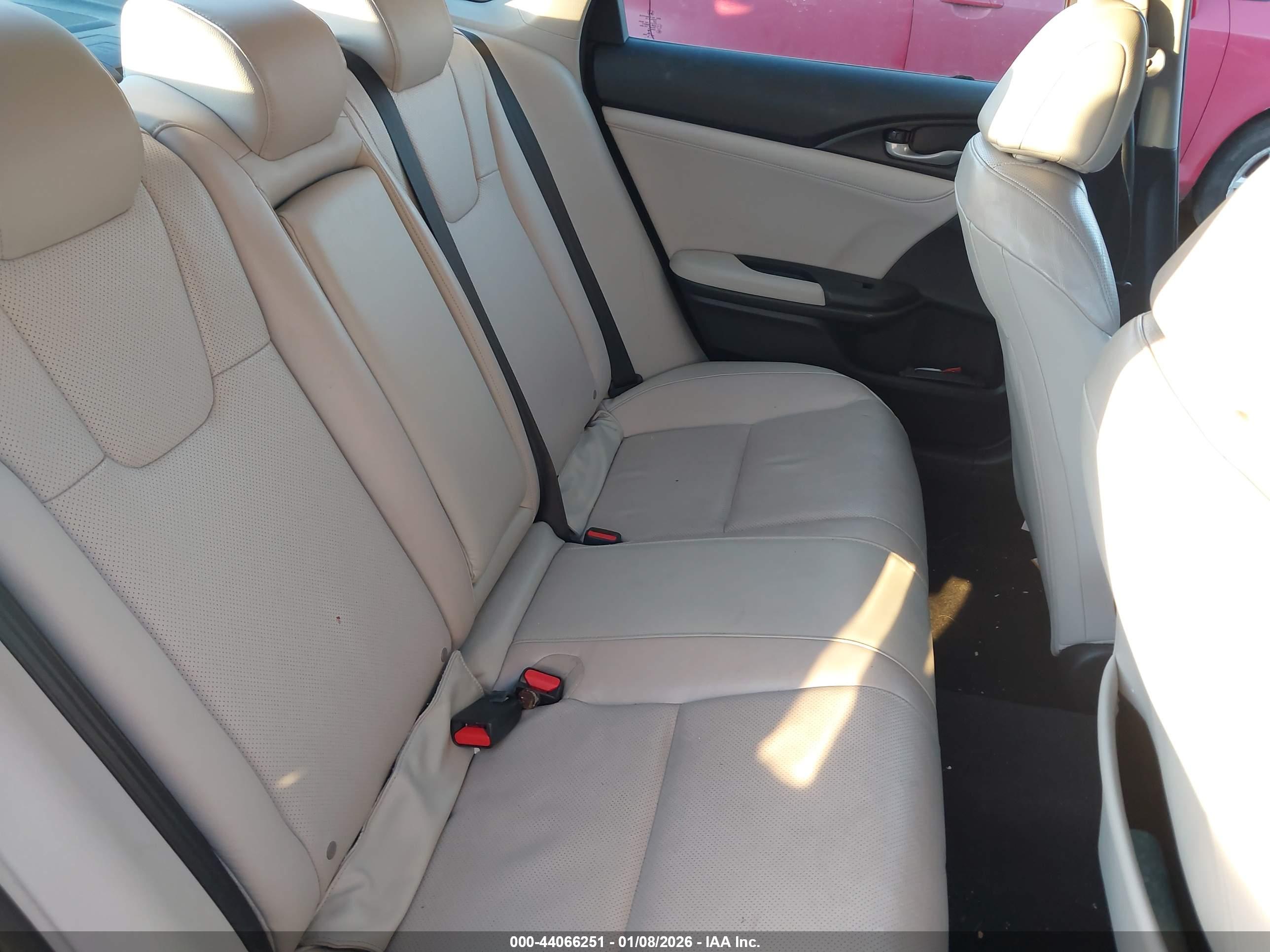 HONDA INSIGHT image 8