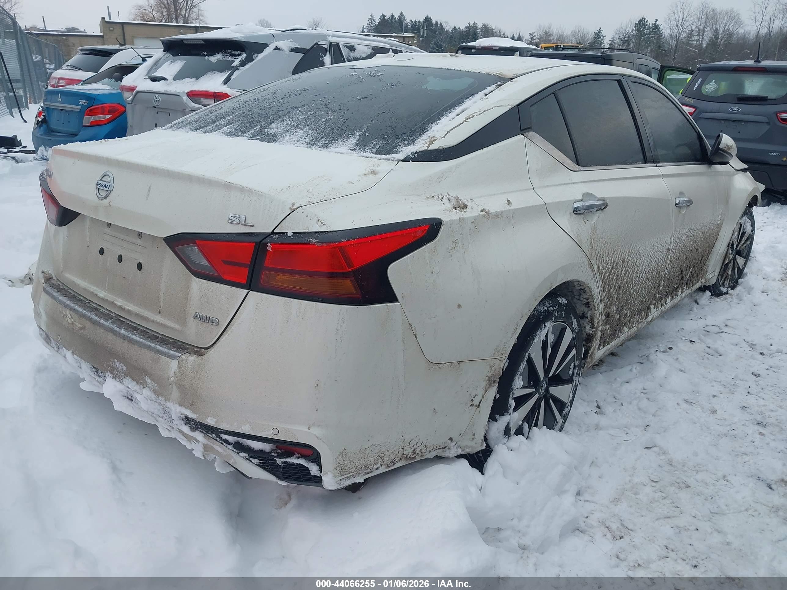 NISSAN ALTIMA image 4