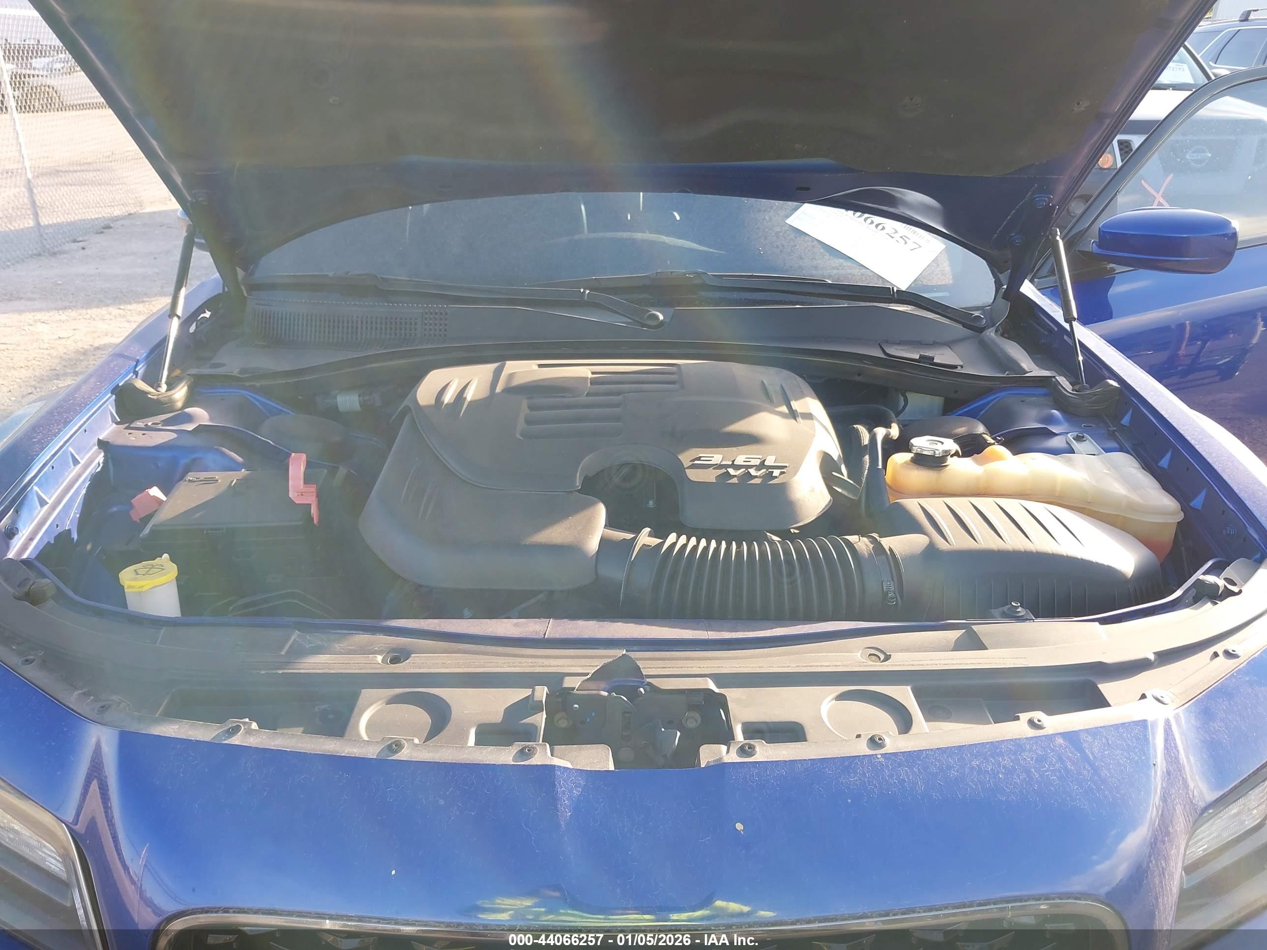 CHRYSLER 300 image 10