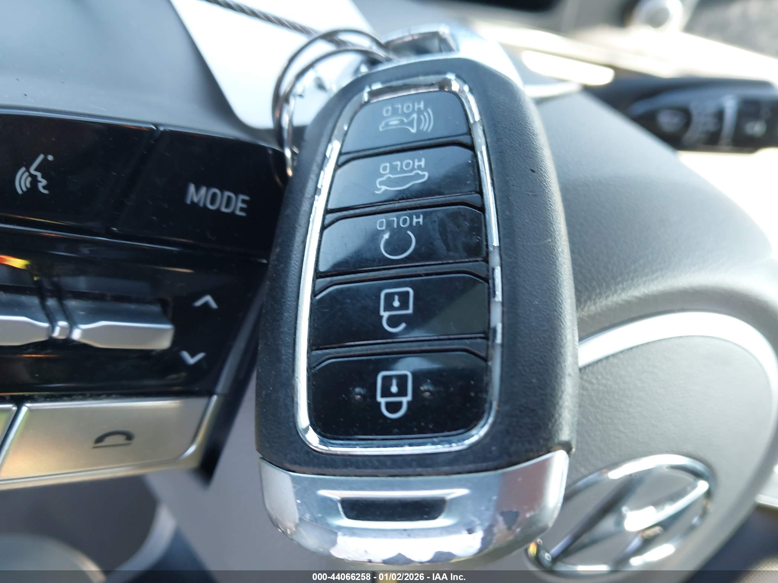 HYUNDAI ELANTRA image 11