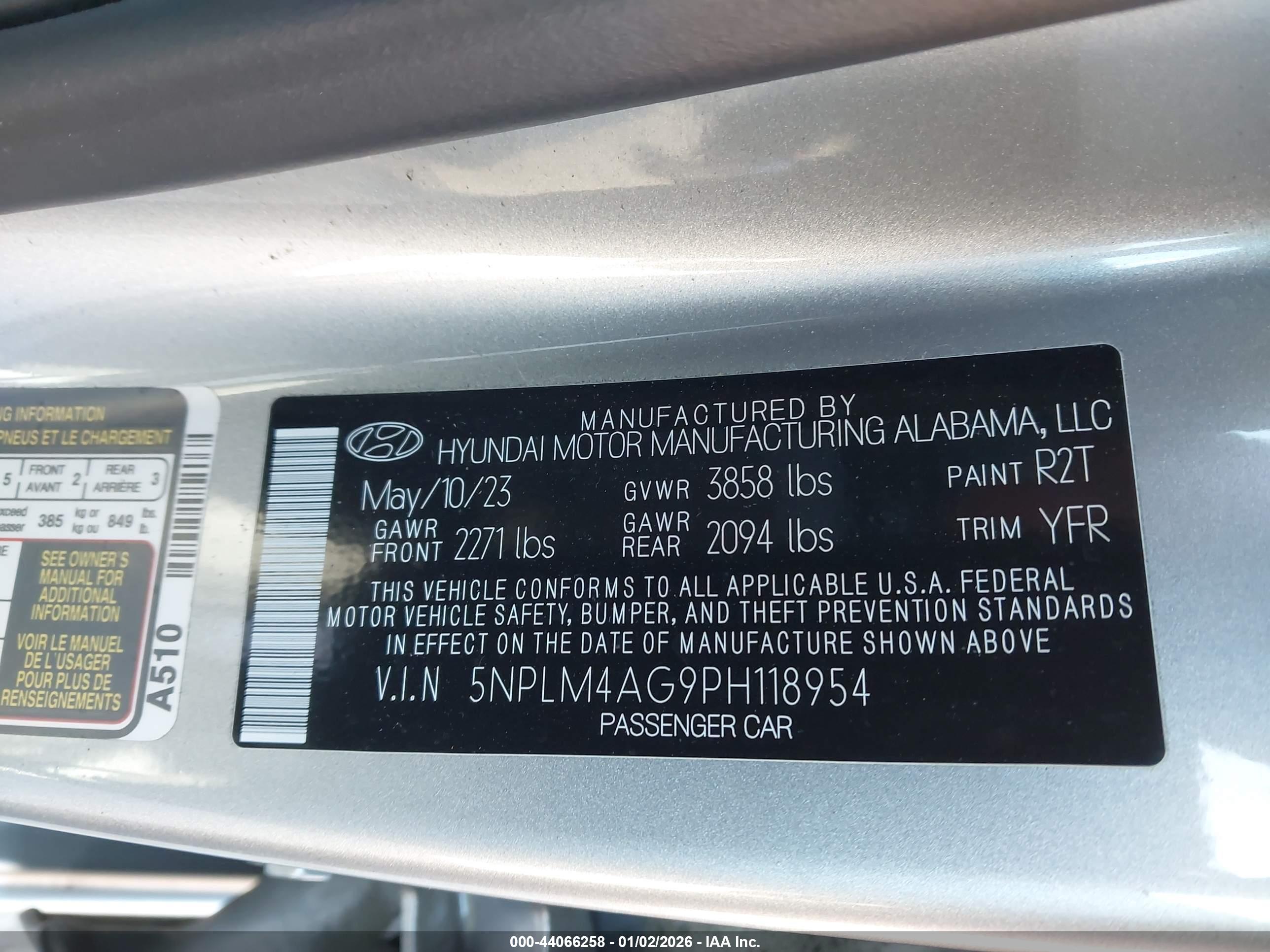 HYUNDAI ELANTRA image 9