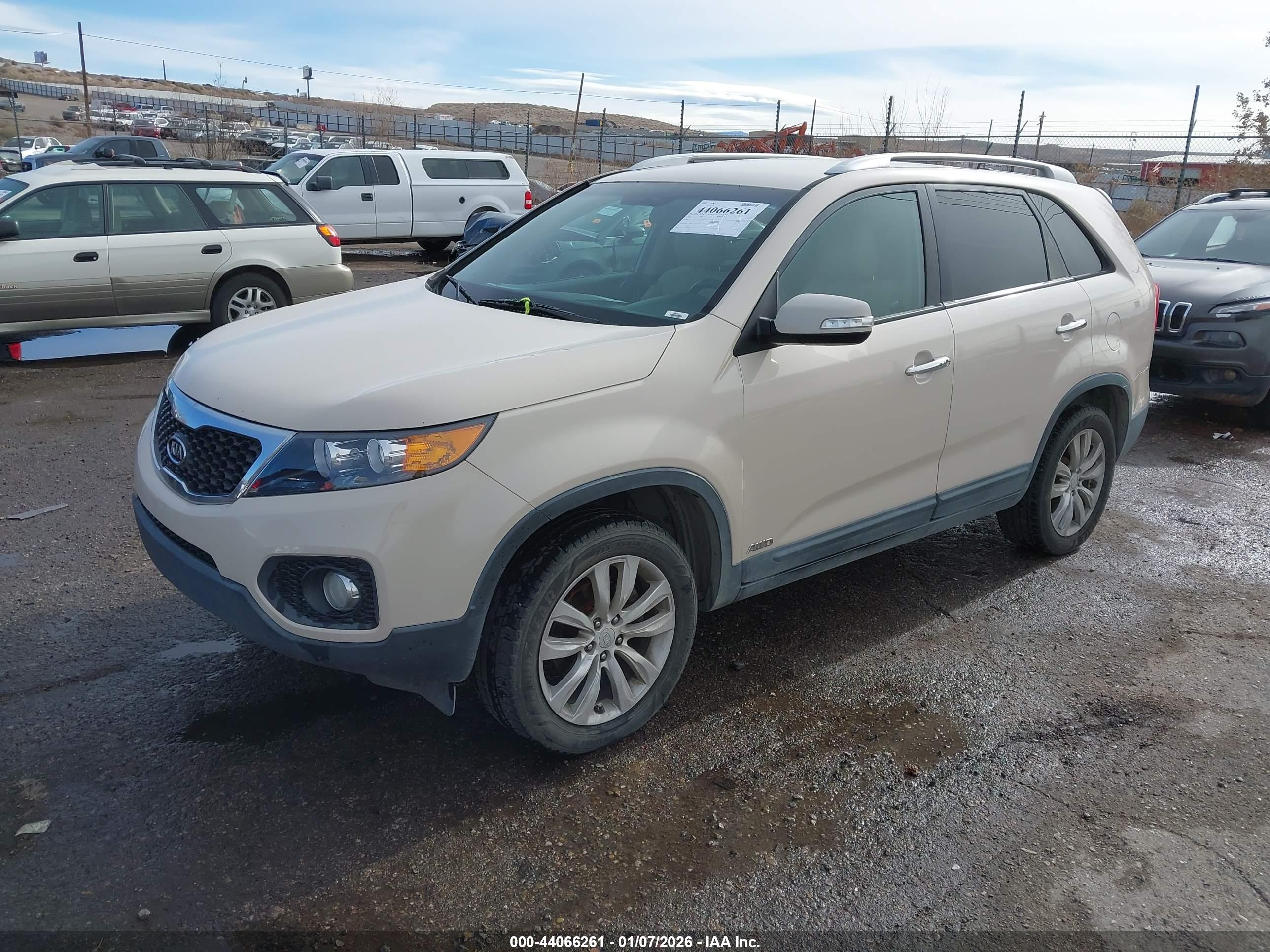 KIA SORENTO image 2