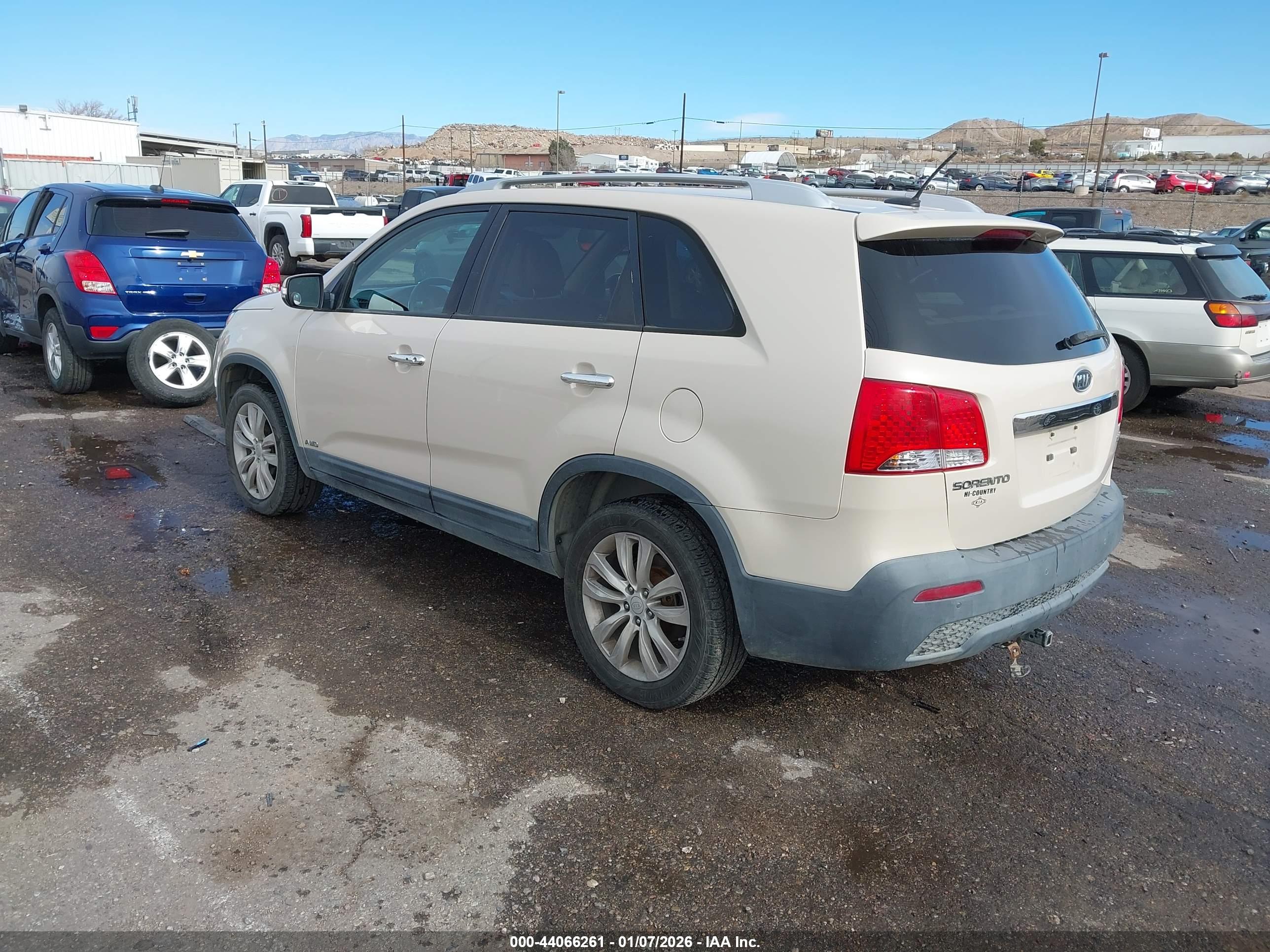 KIA SORENTO image 3