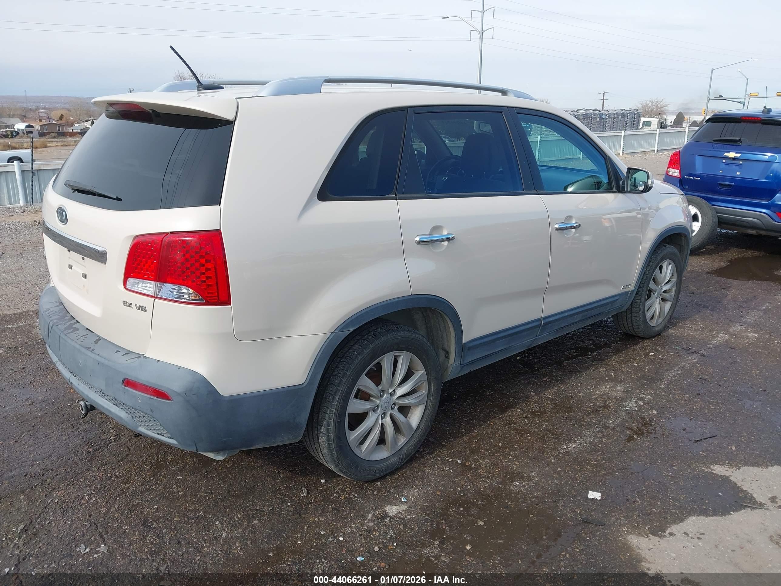 KIA SORENTO image 4