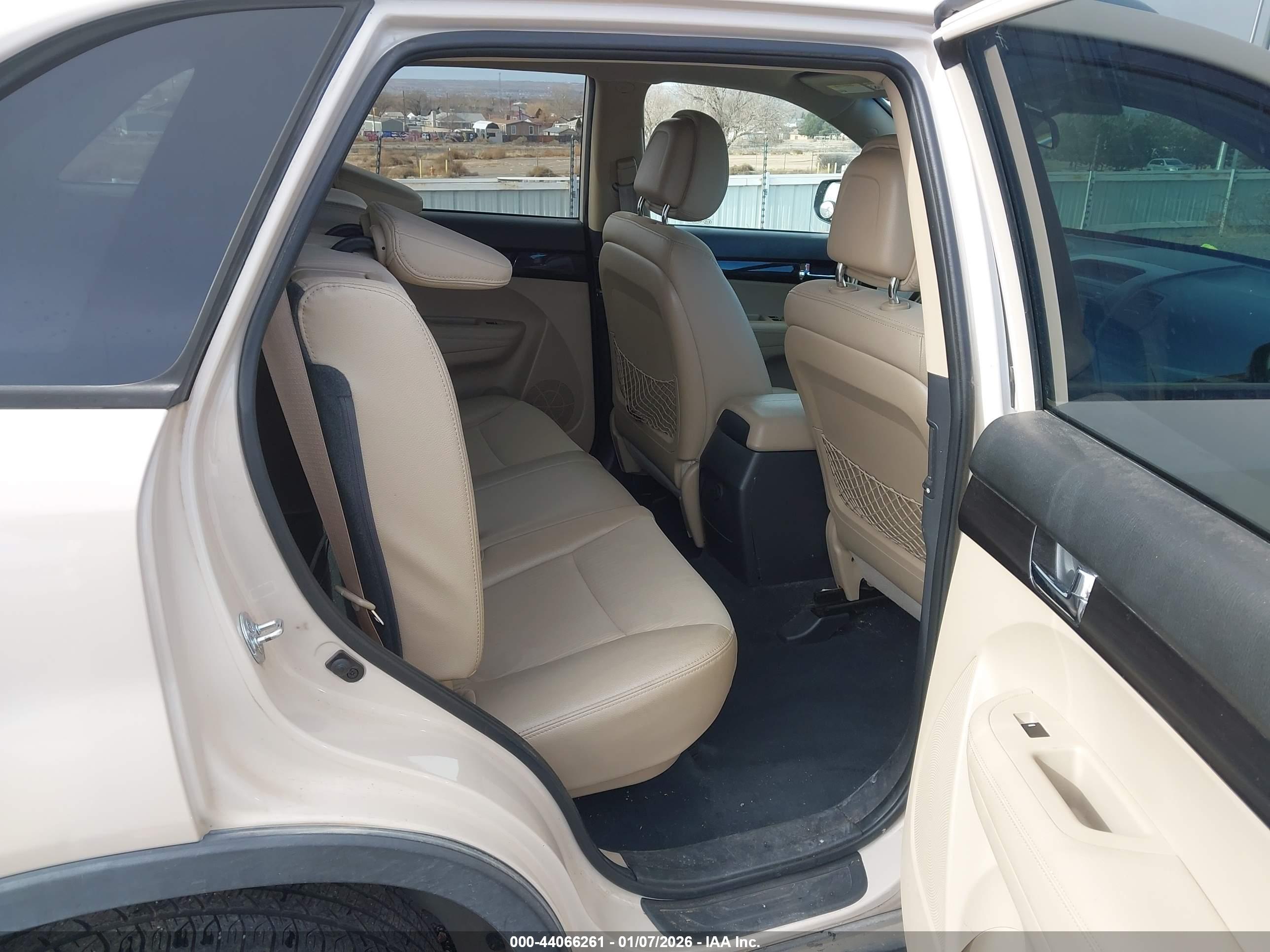 KIA SORENTO image 8