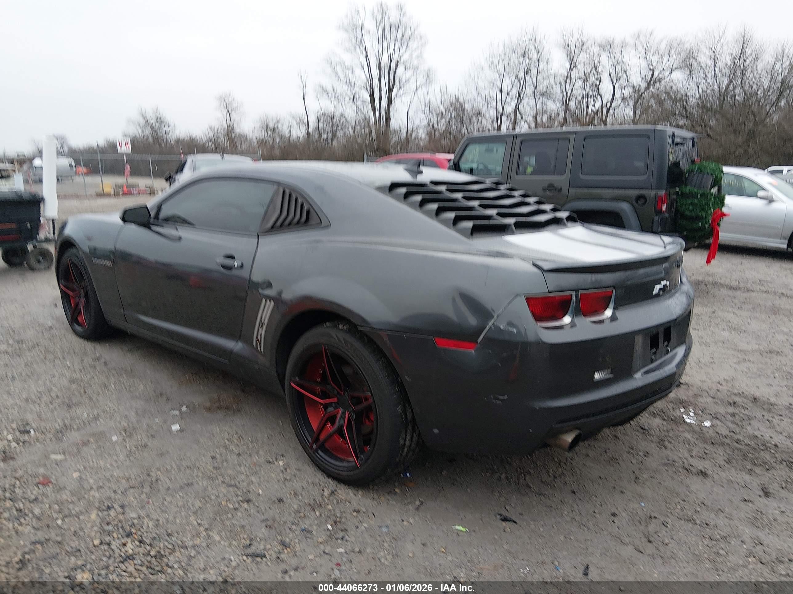 CHEVROLET CAMARO image 3