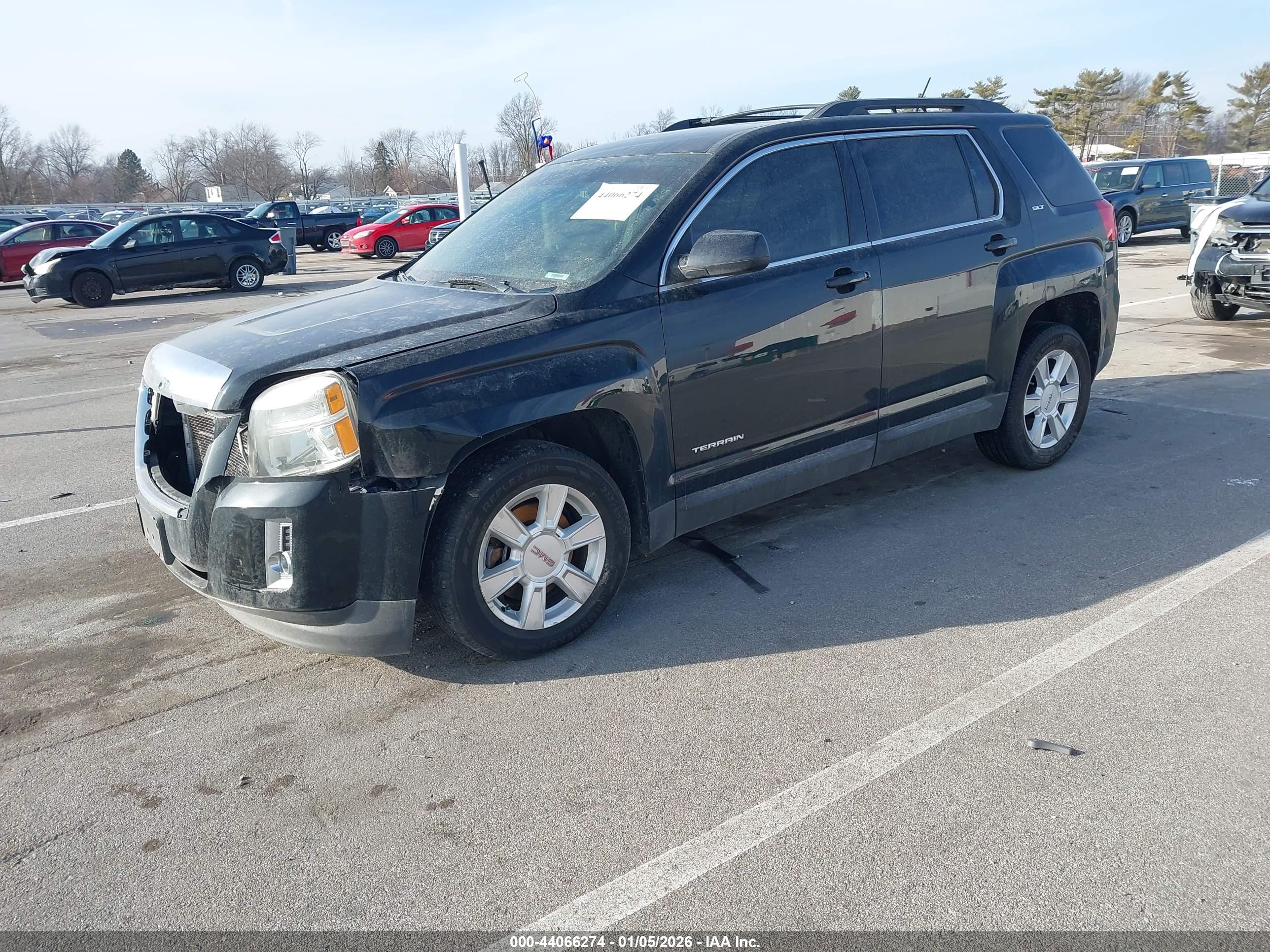 GMC TERRAIN image 2