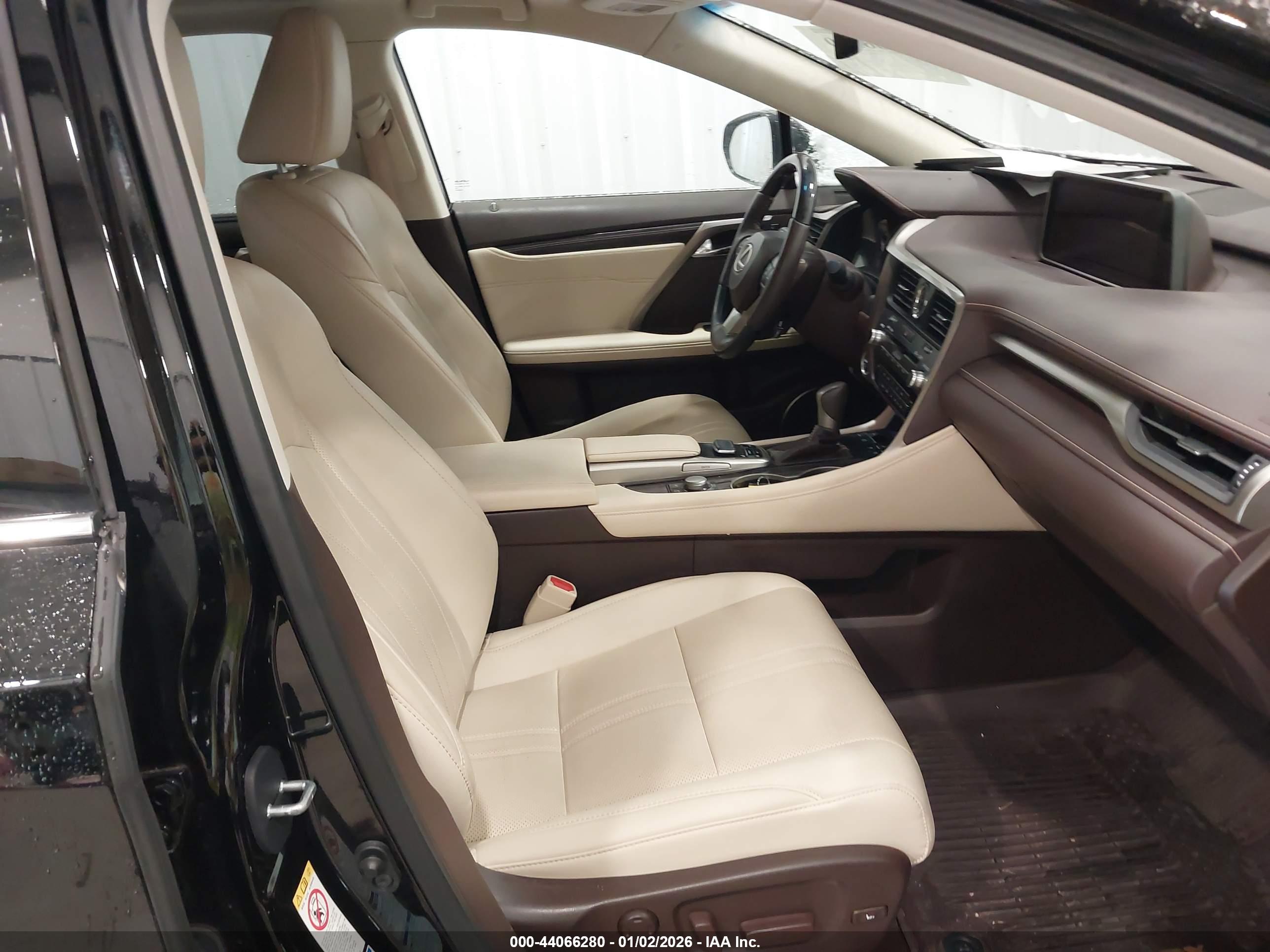 LEXUS RX image 5