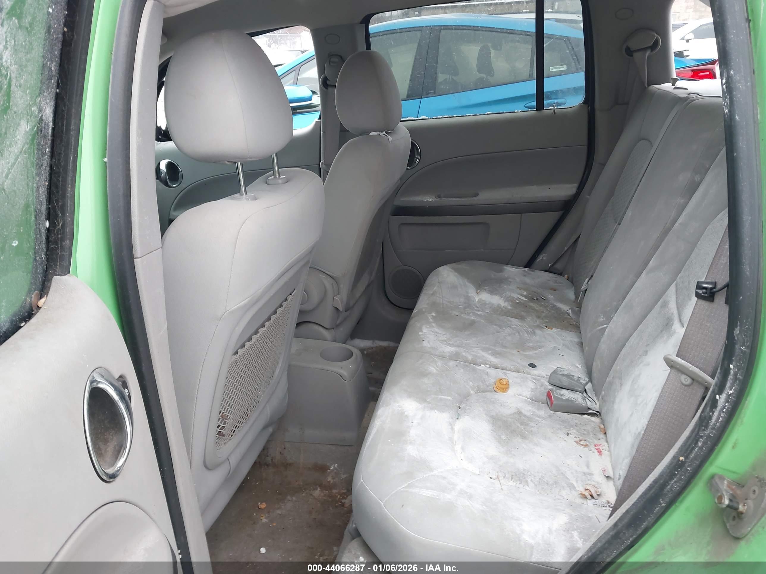 CHEVROLET HHR image 8