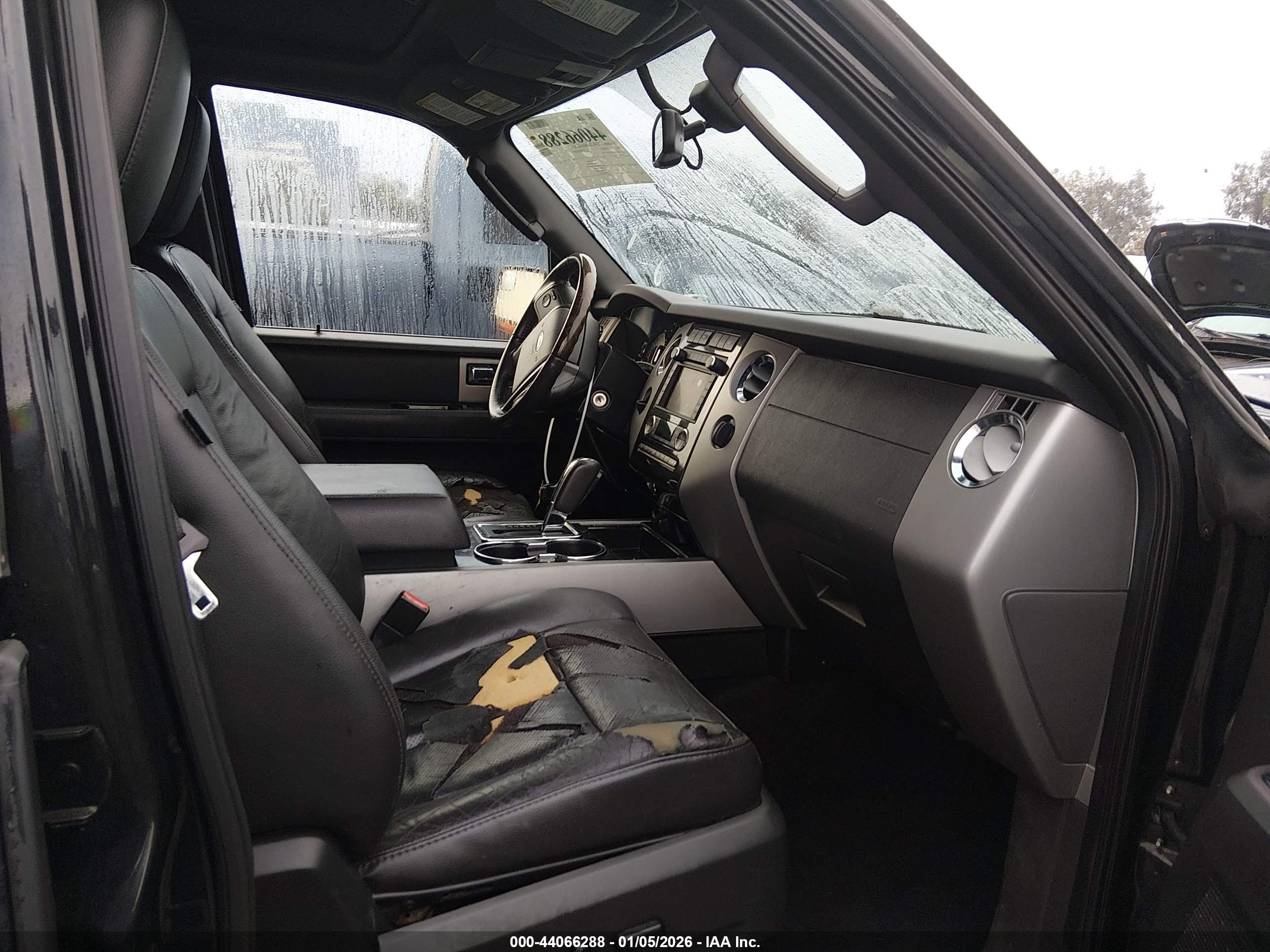 FORD EXPEDITION image 5