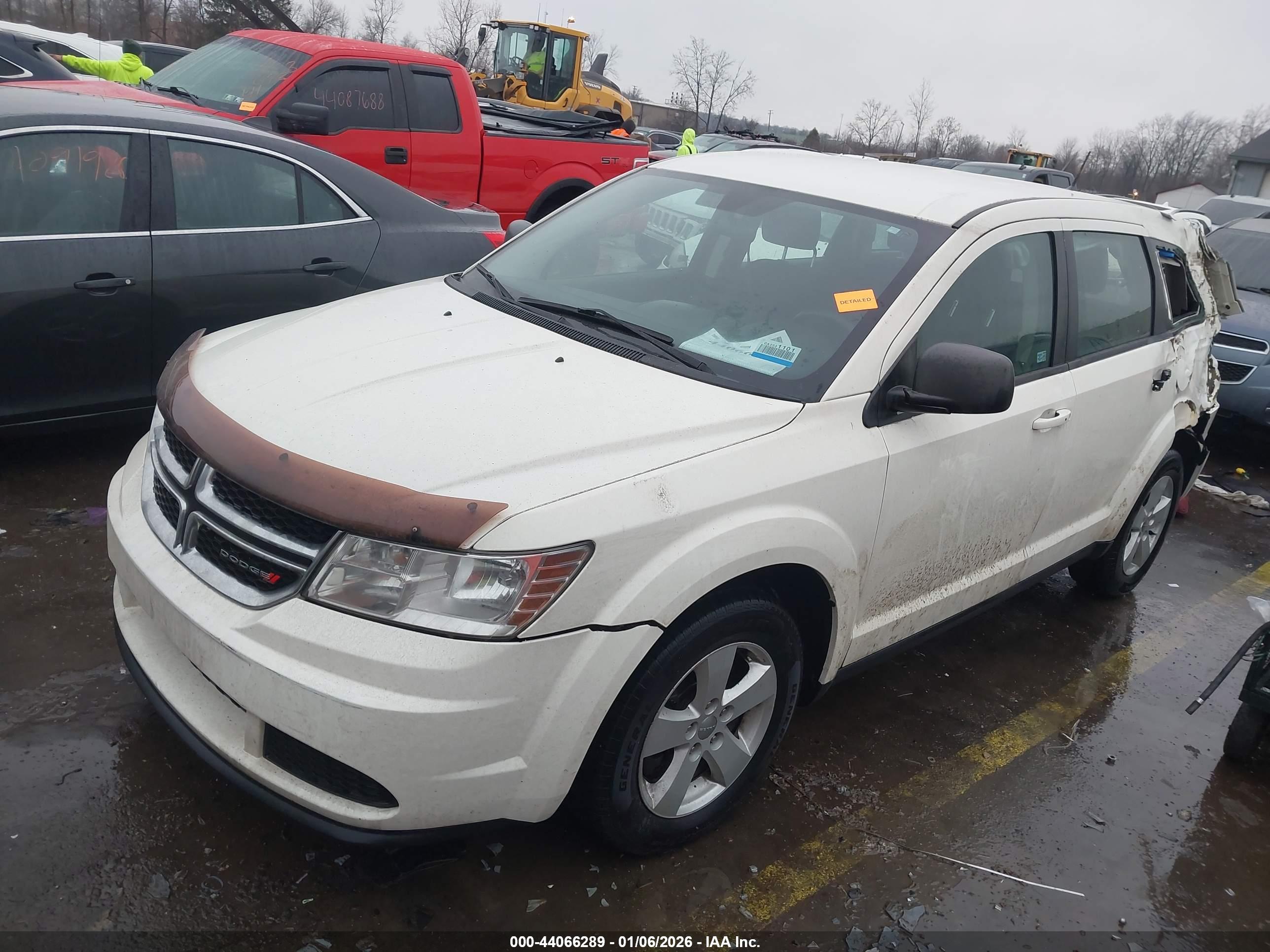 DODGE JOURNEY image 2