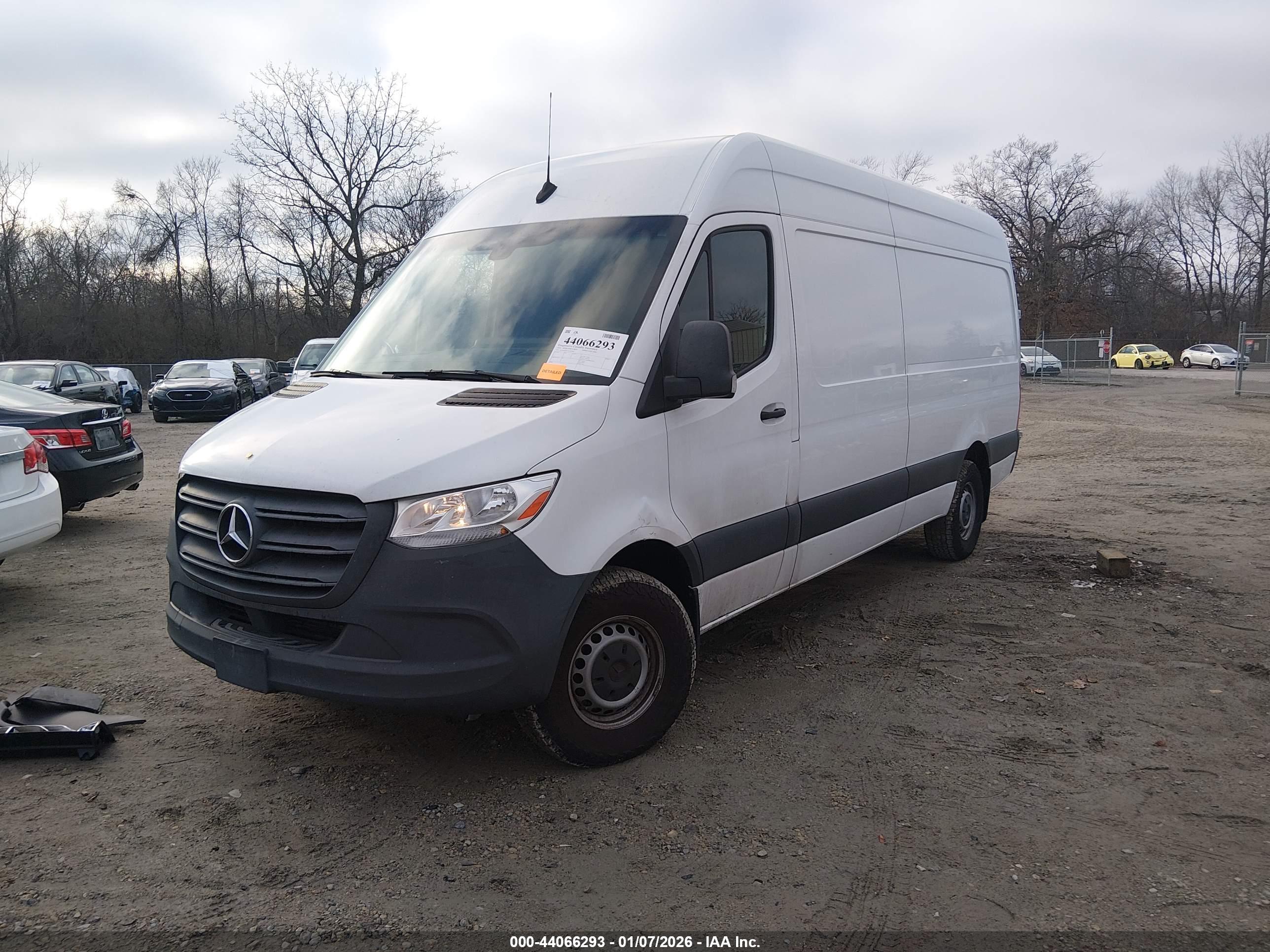 MERCEDES-BENZ SPRINTER image 2