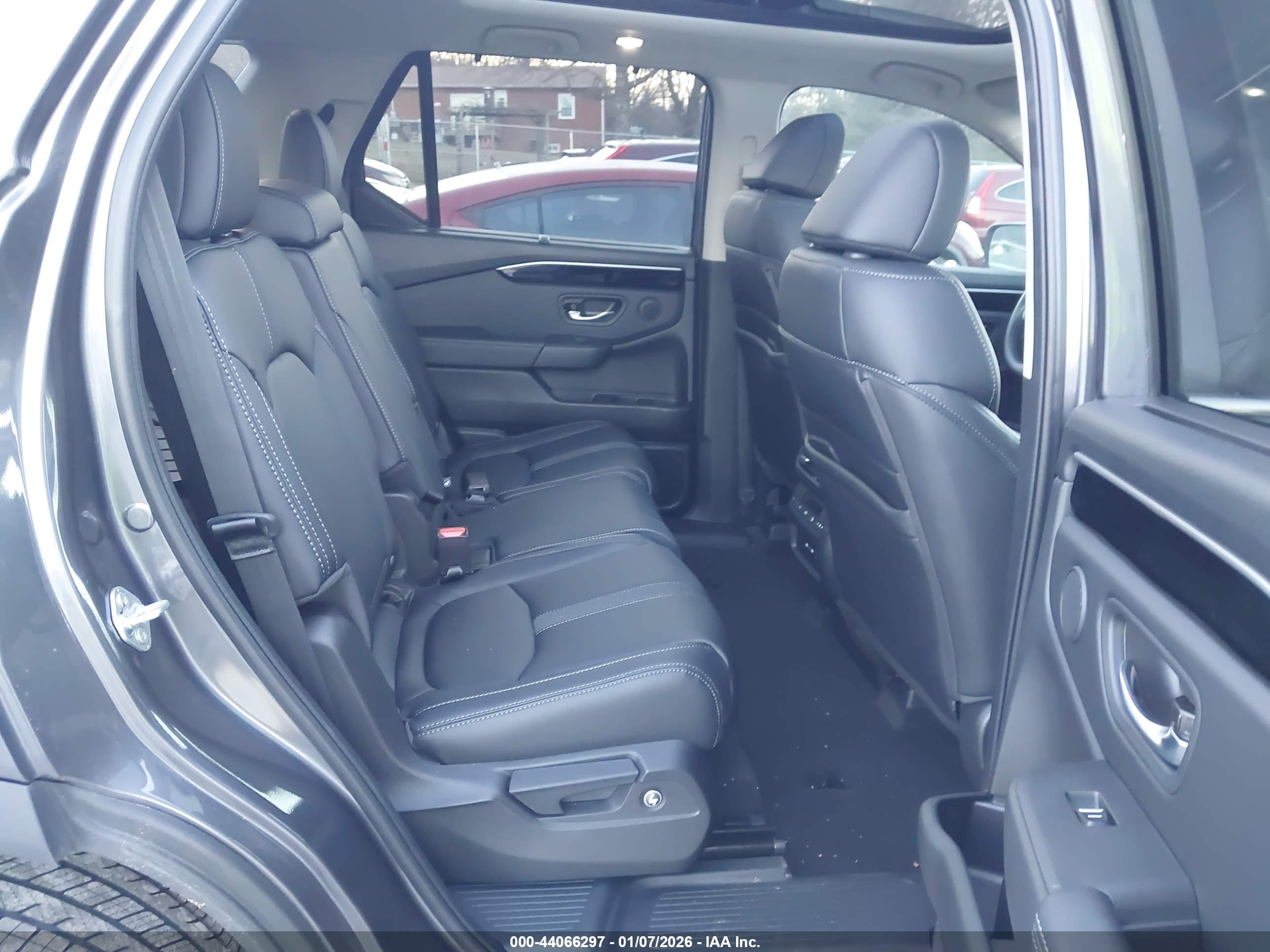 HONDA PILOT image 8