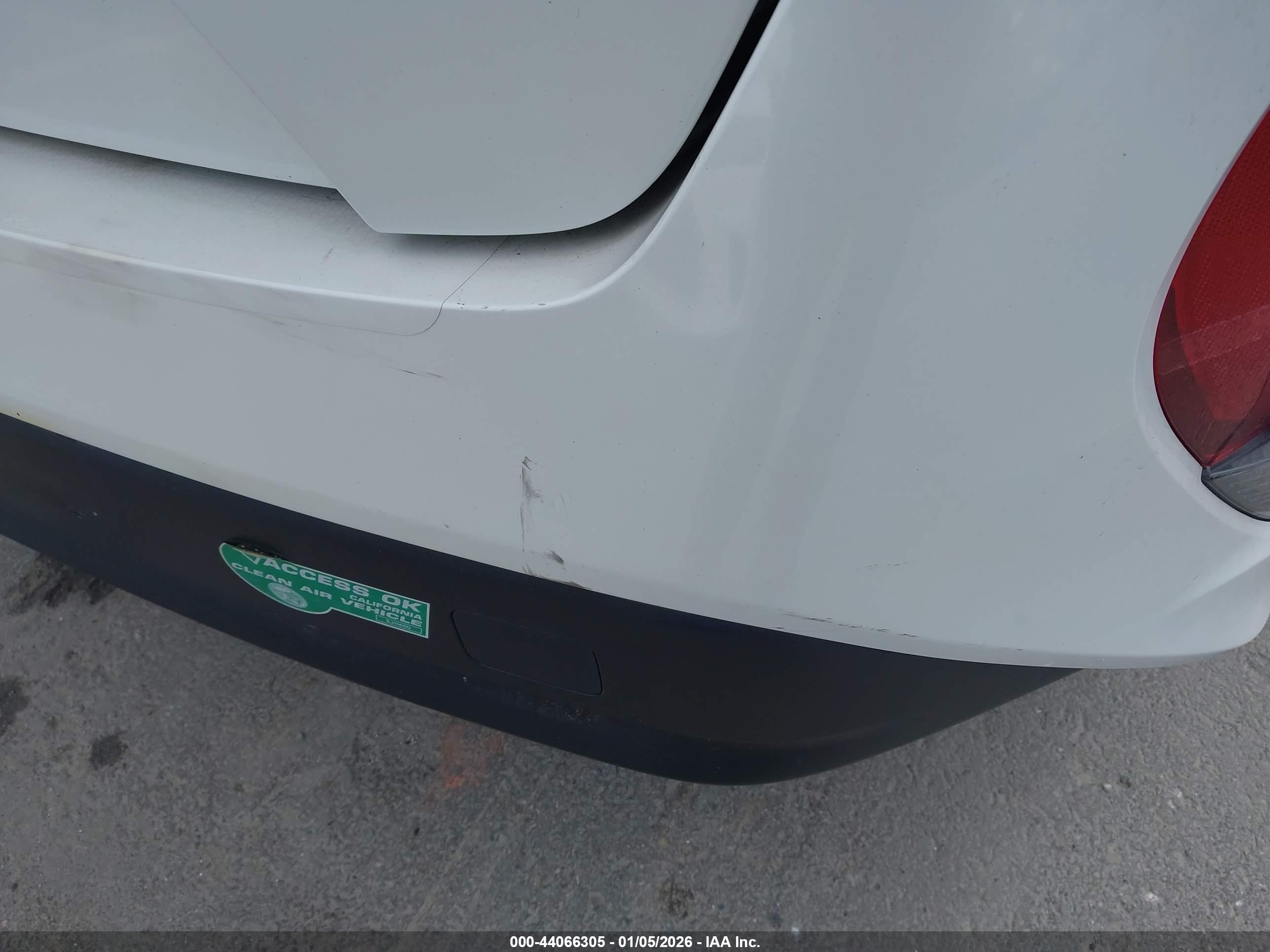 TOYOTA PRIUS image 6