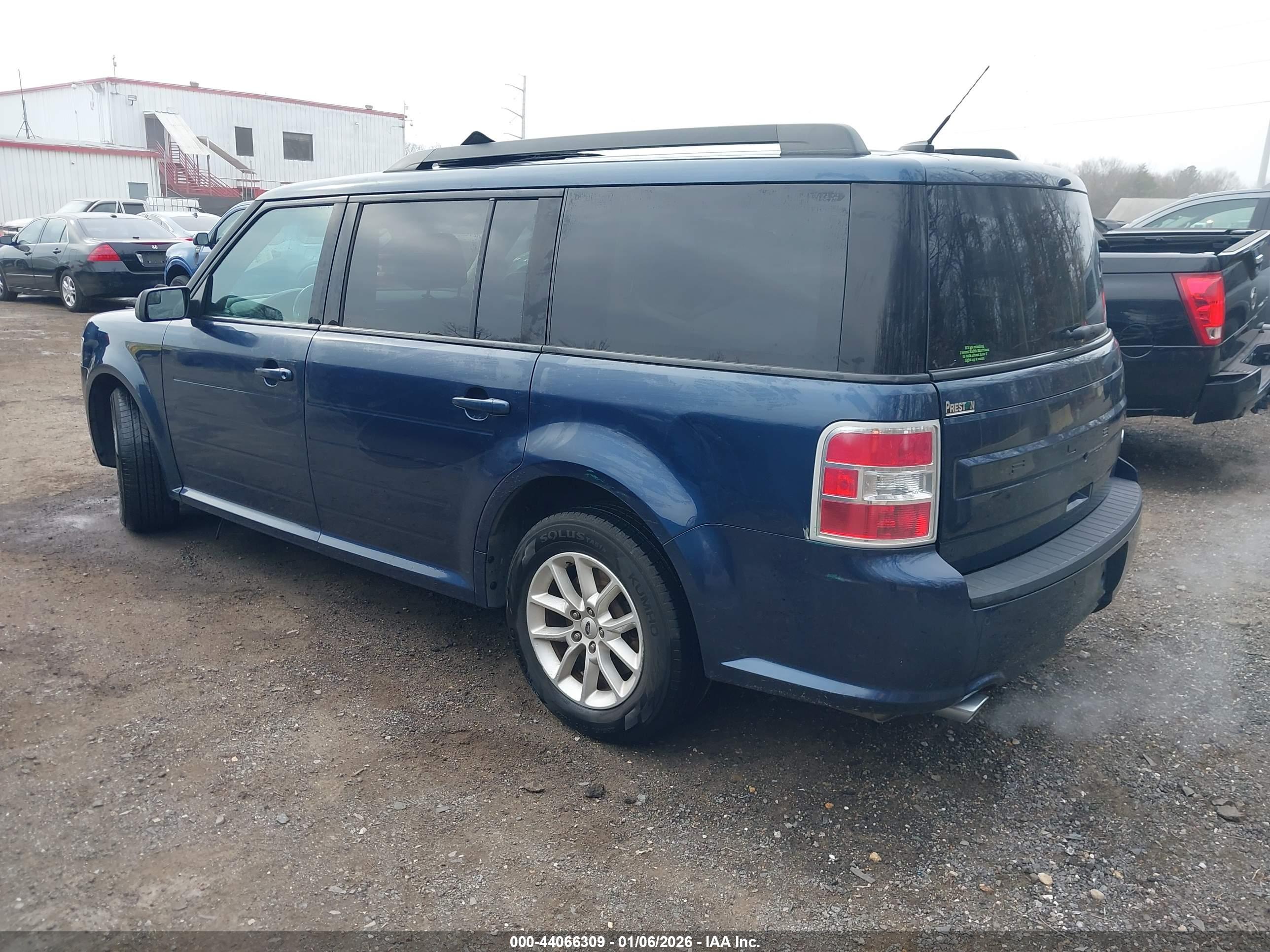 FORD FLEX image 3