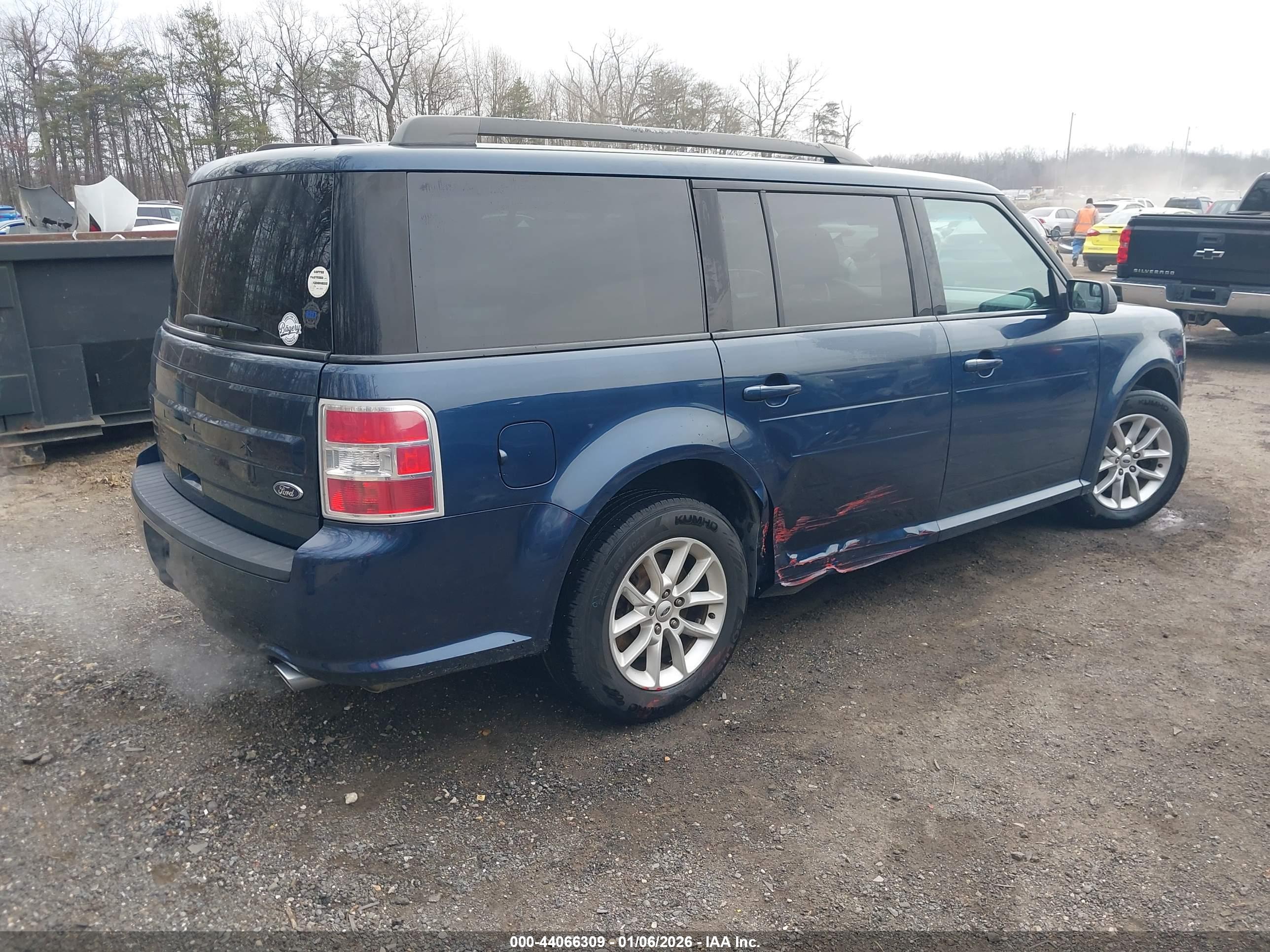 FORD FLEX image 4