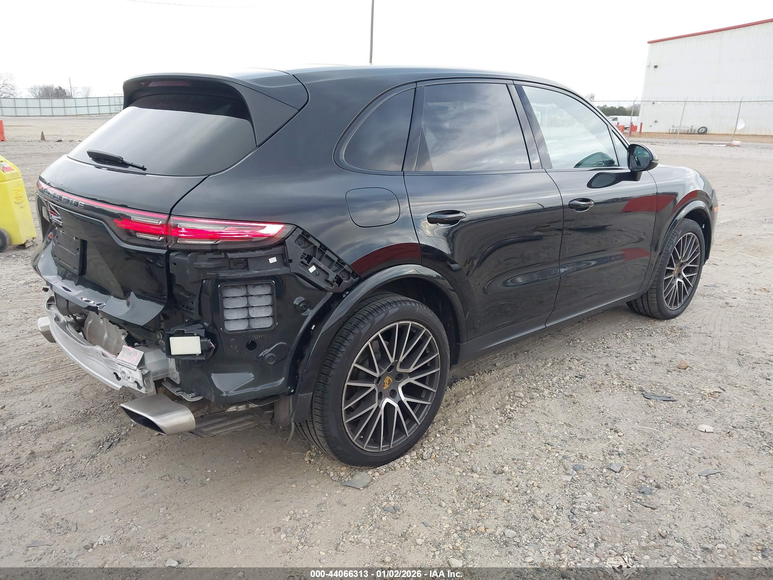 PORSCHE CAYENNE image 4