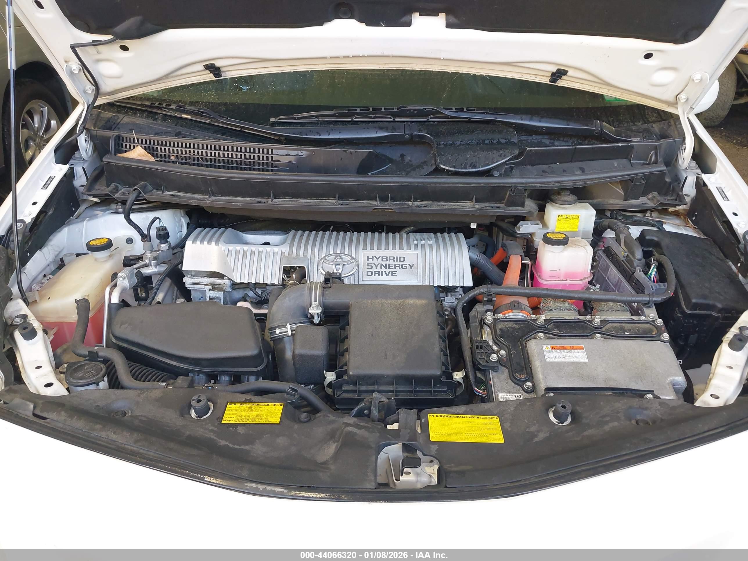 TOYOTA PRIUS image 10