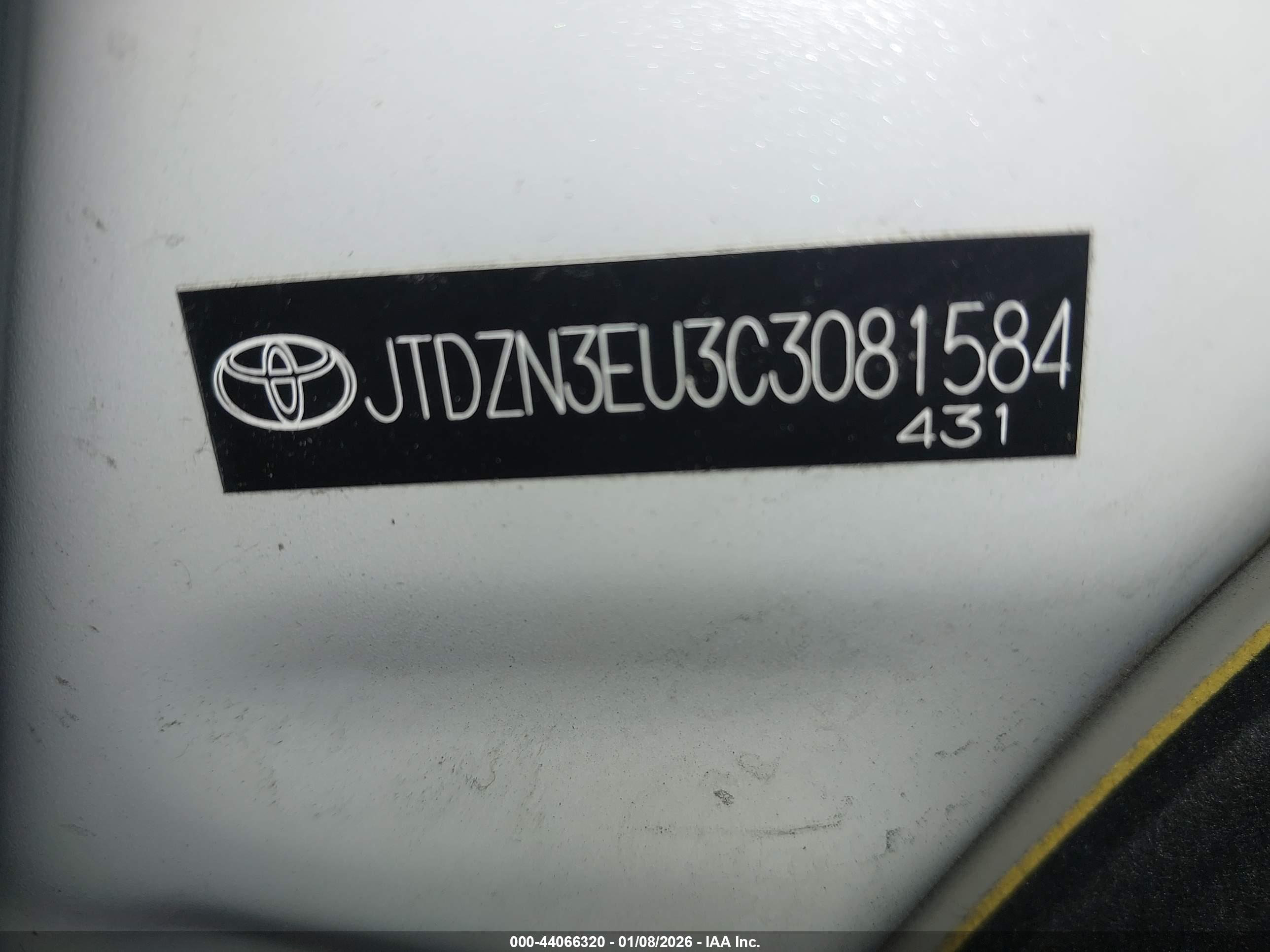 TOYOTA PRIUS image 9