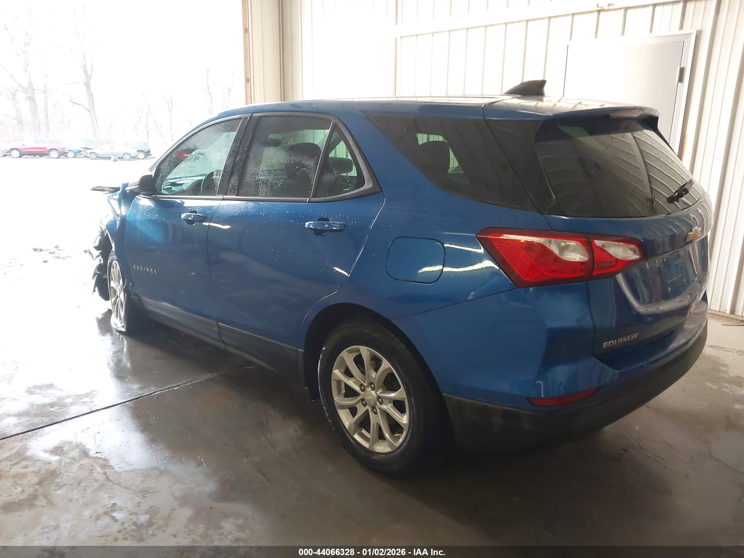 CHEVROLET EQUINOX image 3