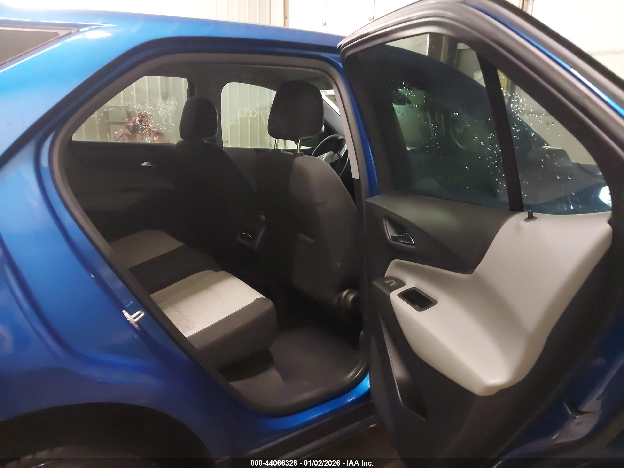CHEVROLET EQUINOX image 8