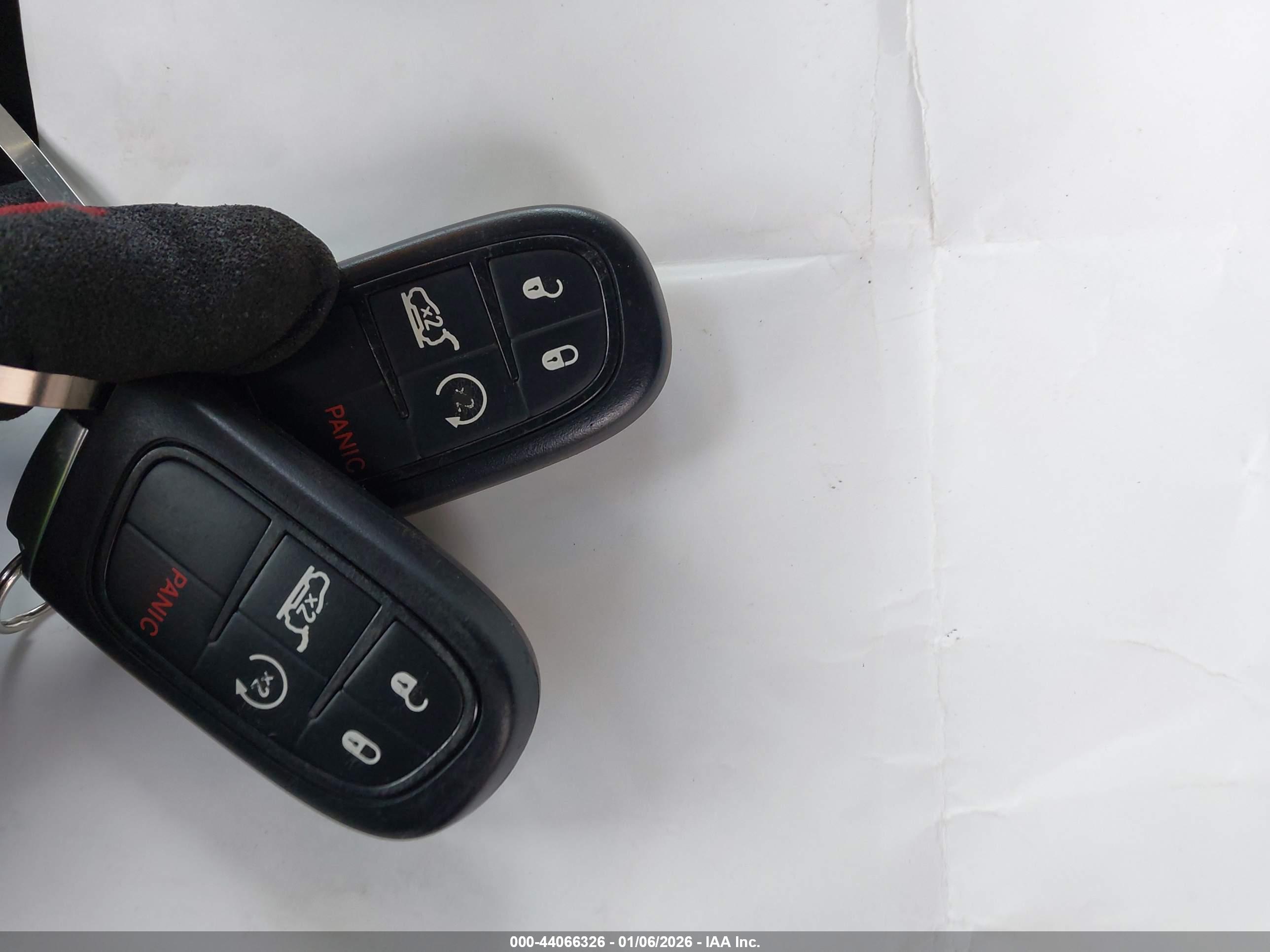 JEEP CHEROKEE image 11