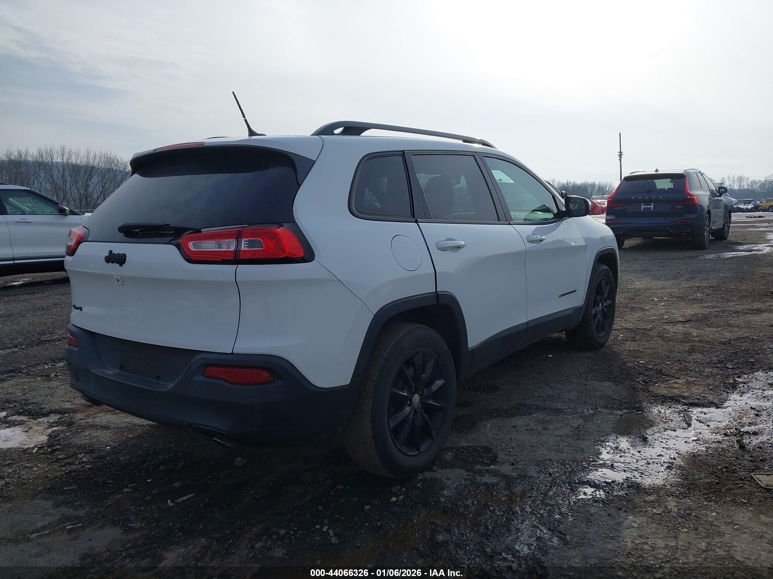 JEEP CHEROKEE image 4