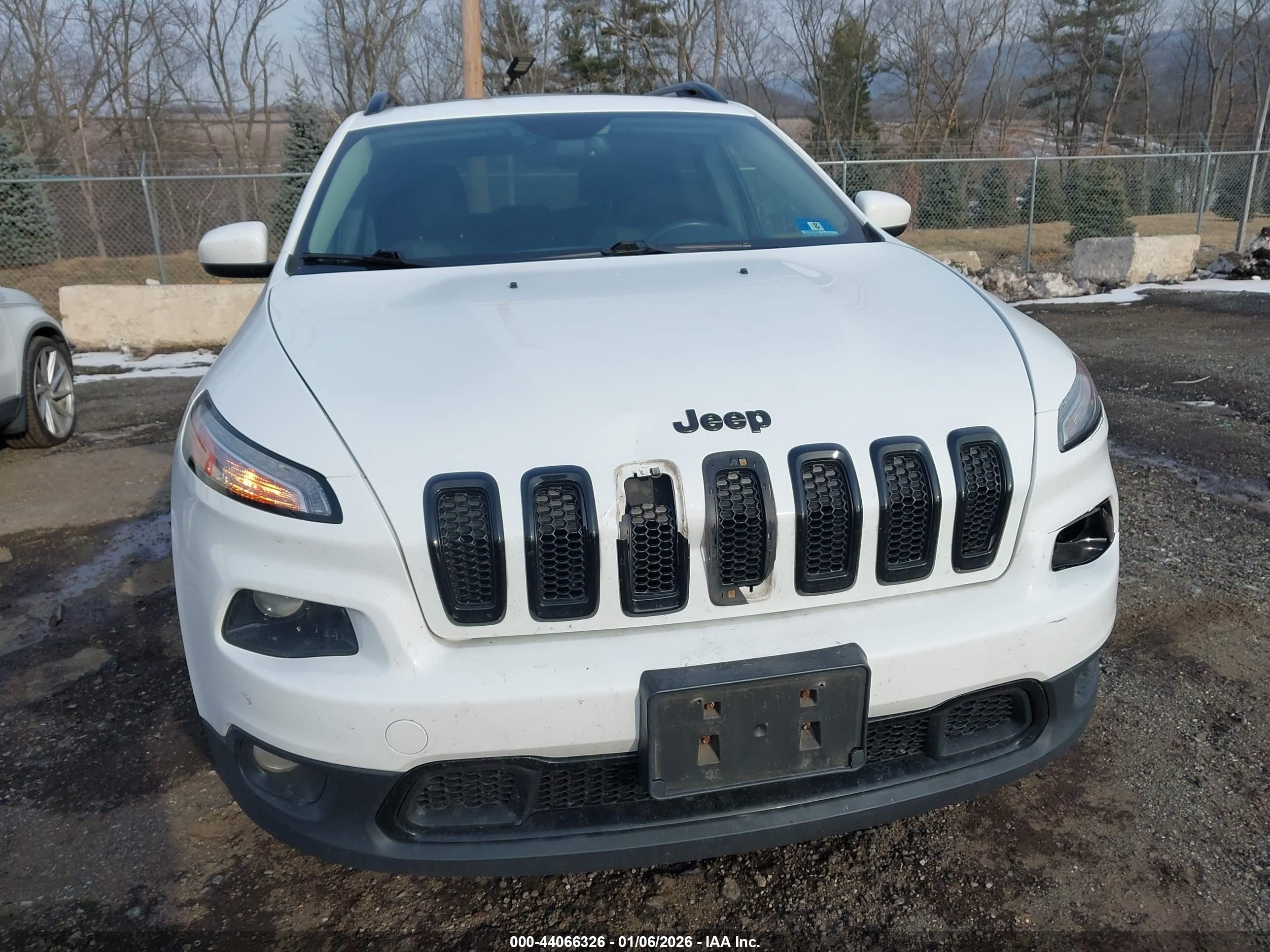 JEEP CHEROKEE image 6