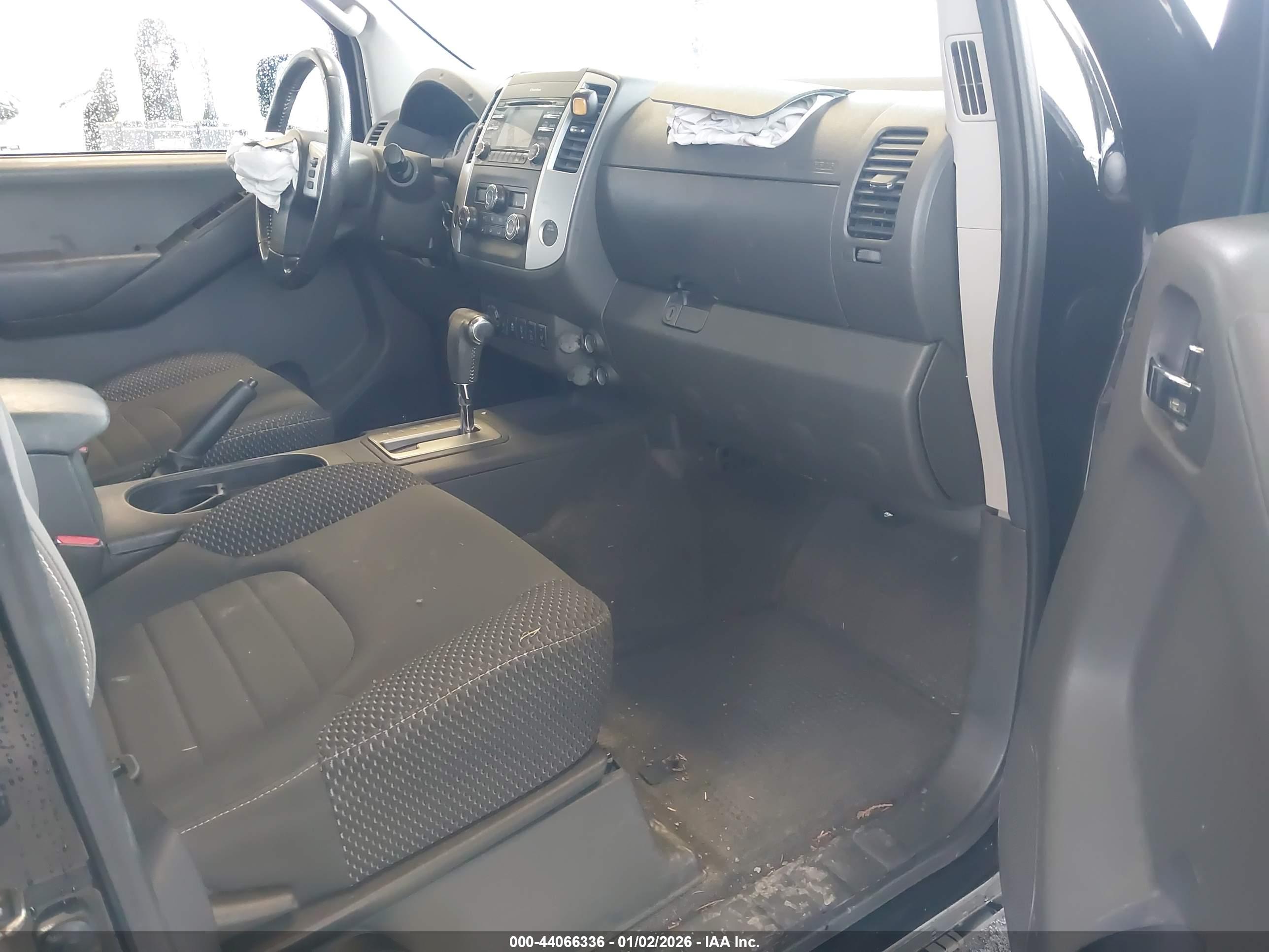 NISSAN FRONTIER image 5