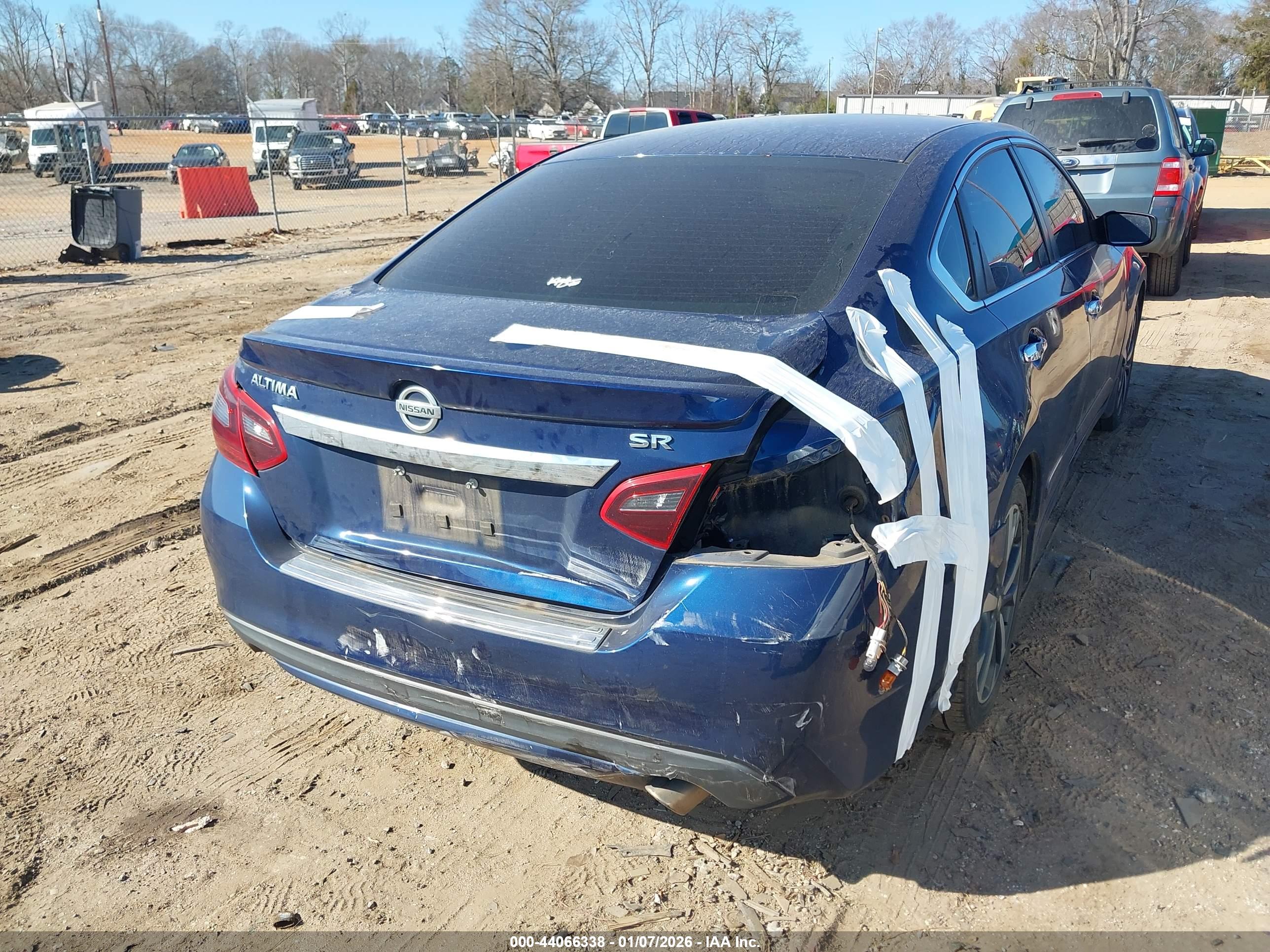 NISSAN ALTIMA image 6