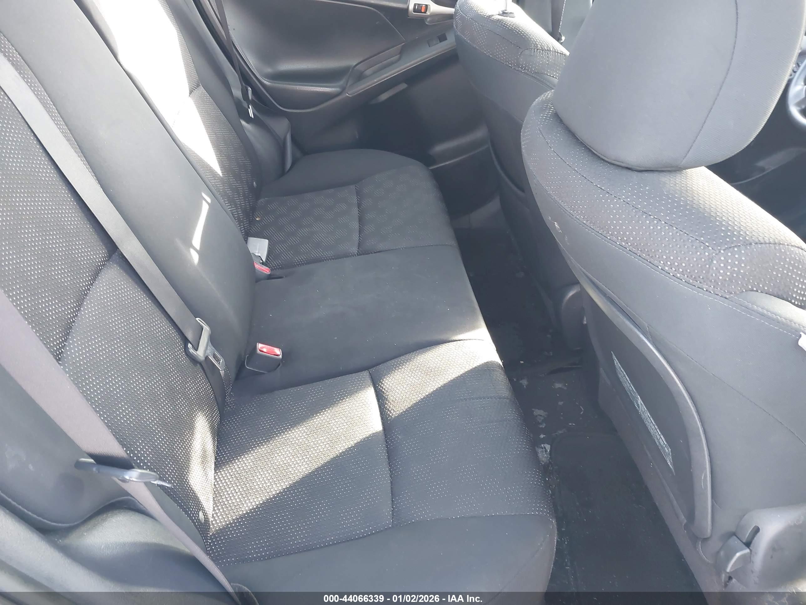 PONTIAC VIBE image 8