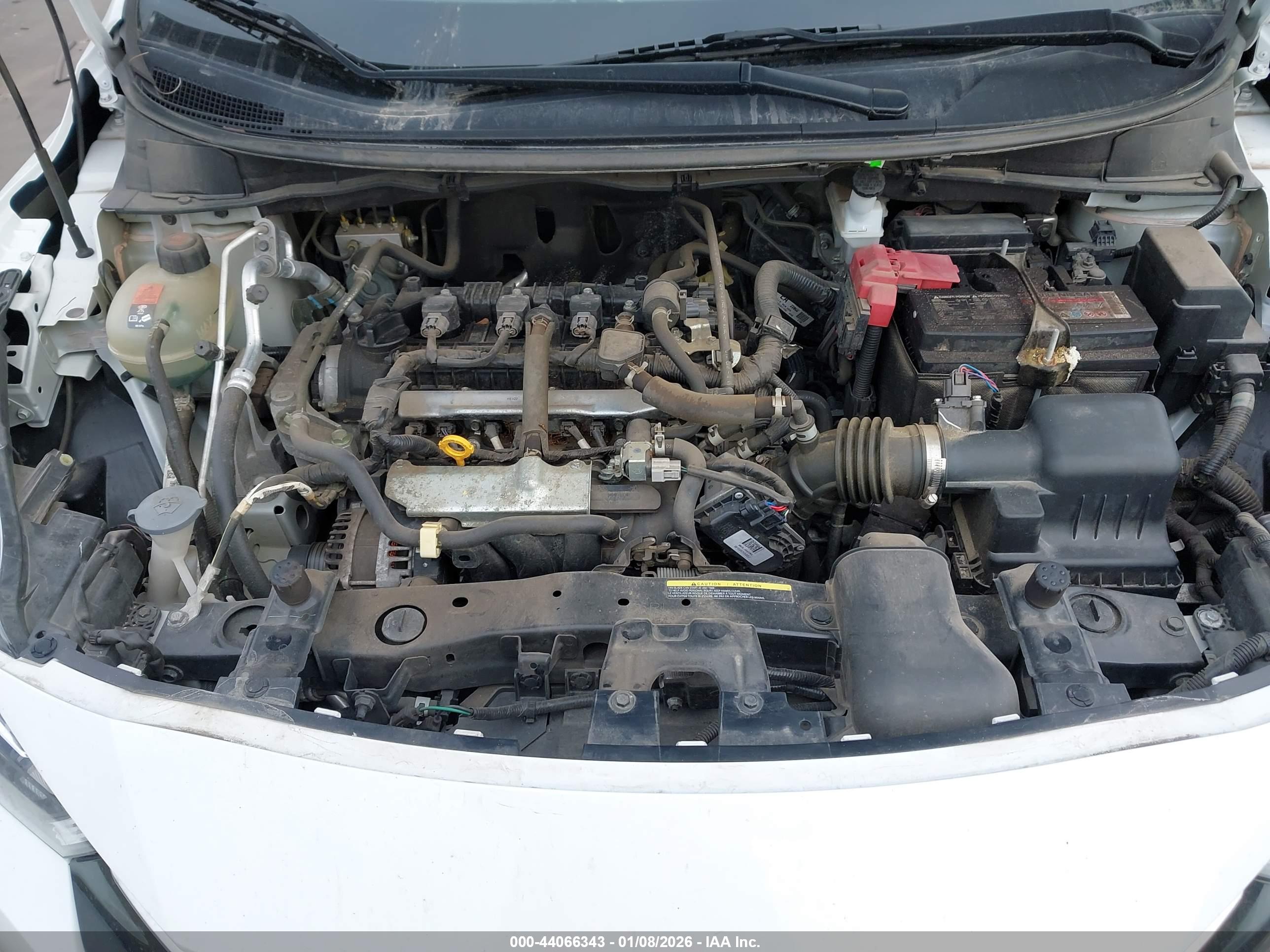 NISSAN VERSA image 10
