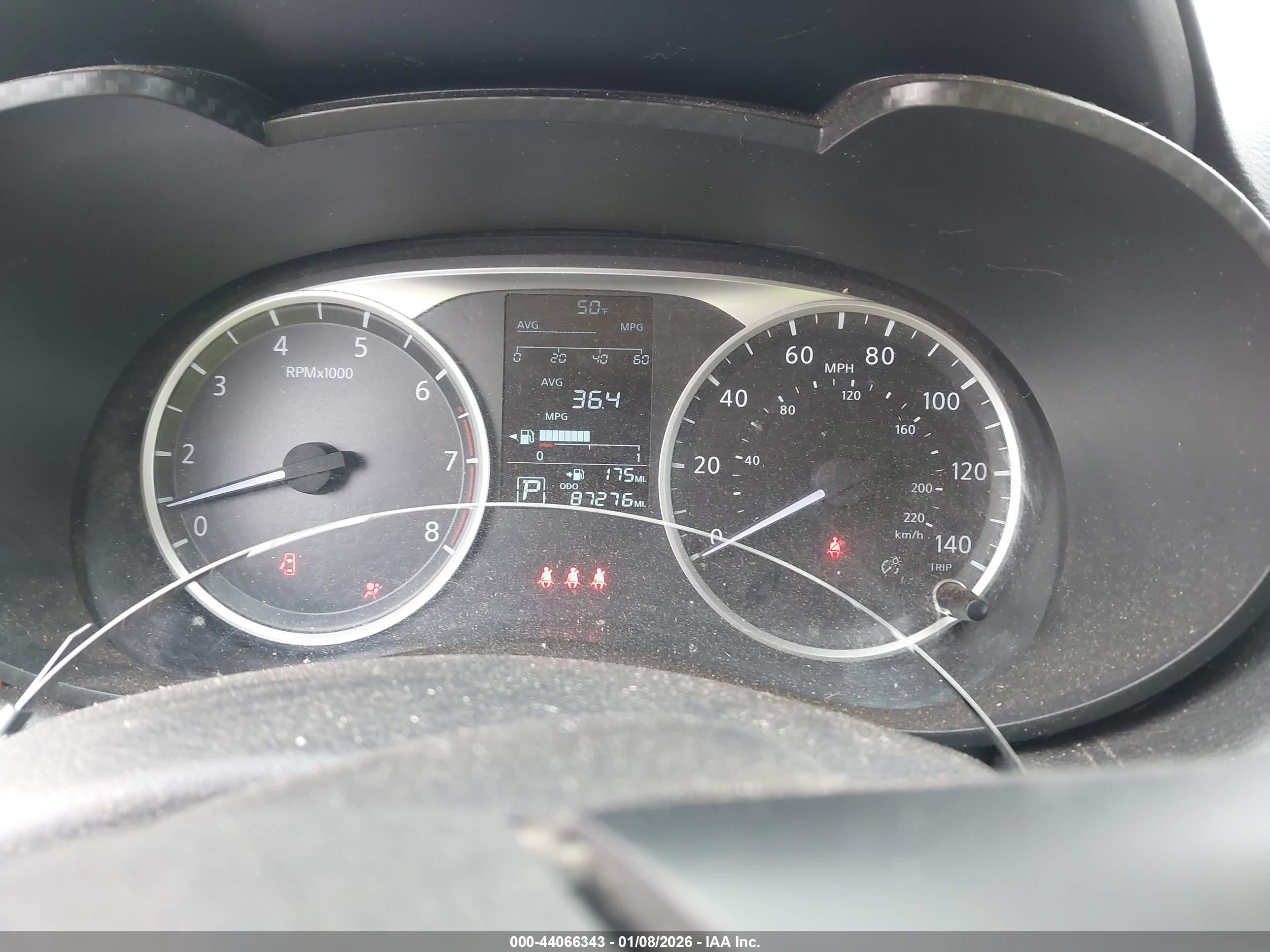 NISSAN VERSA image 7